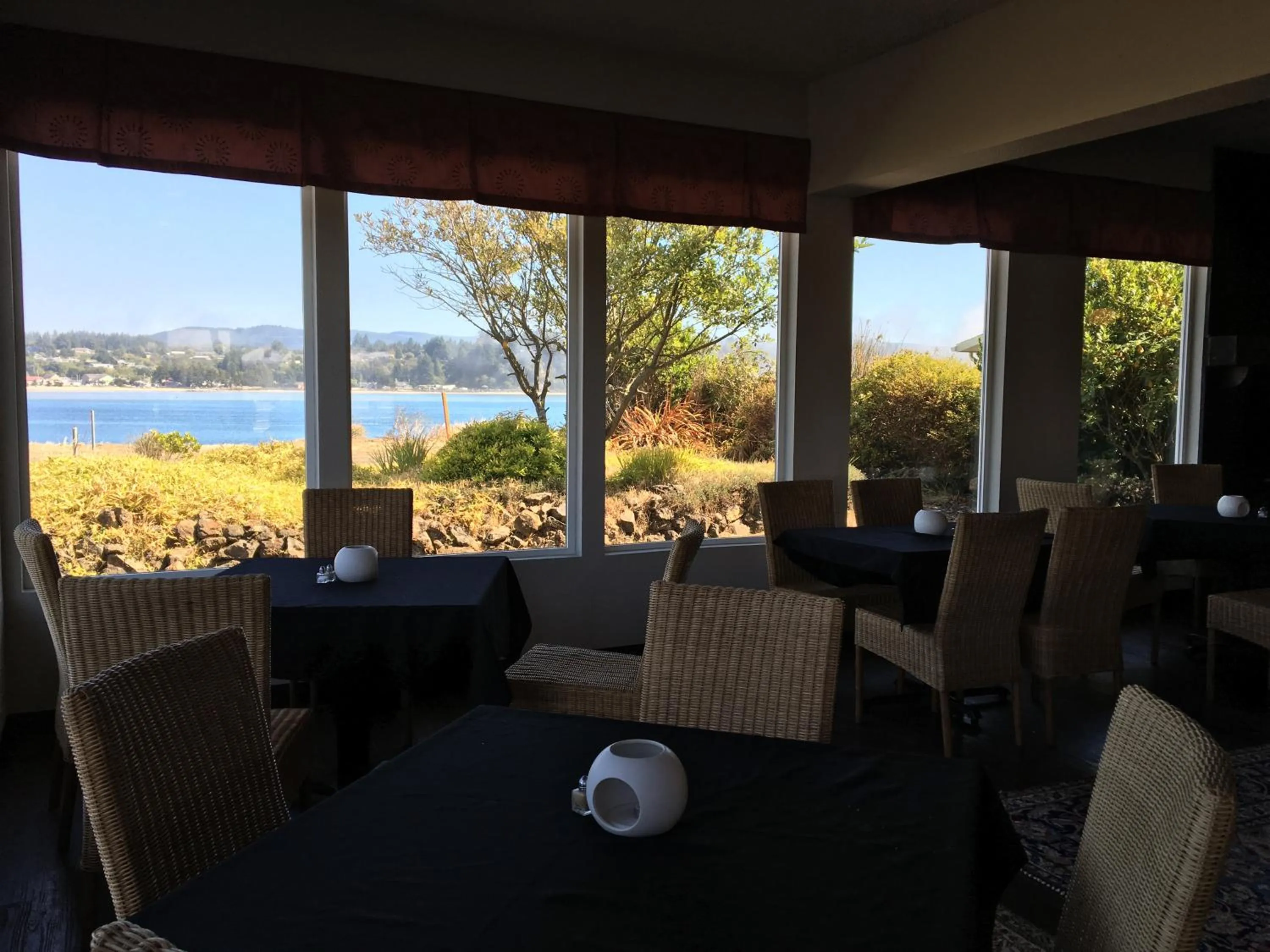 Restaurant/places to eat in Alsi Resort Hotel