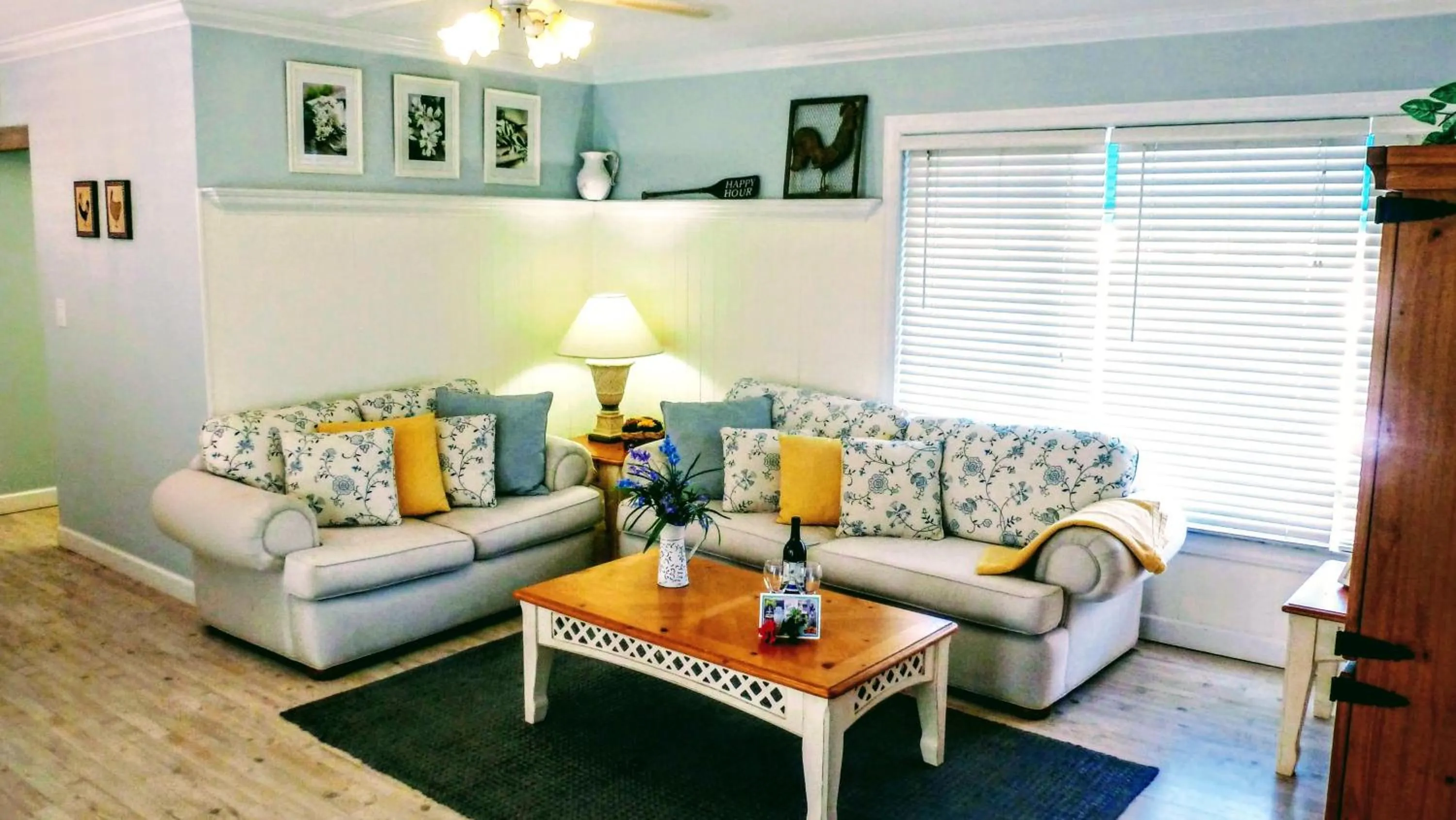 Photo of the whole room in Villa Venezia