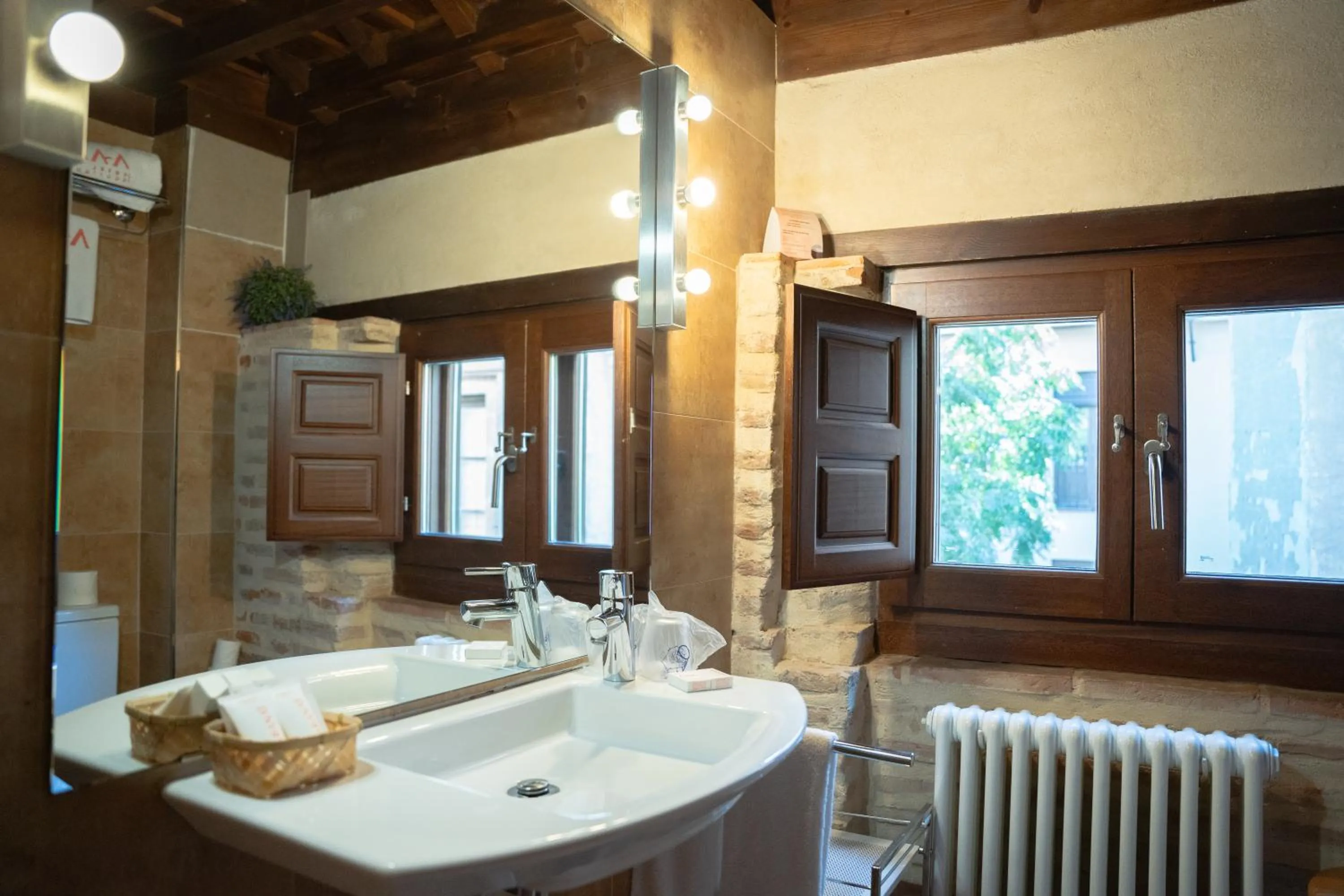 Gar Anat Hotel Boutique