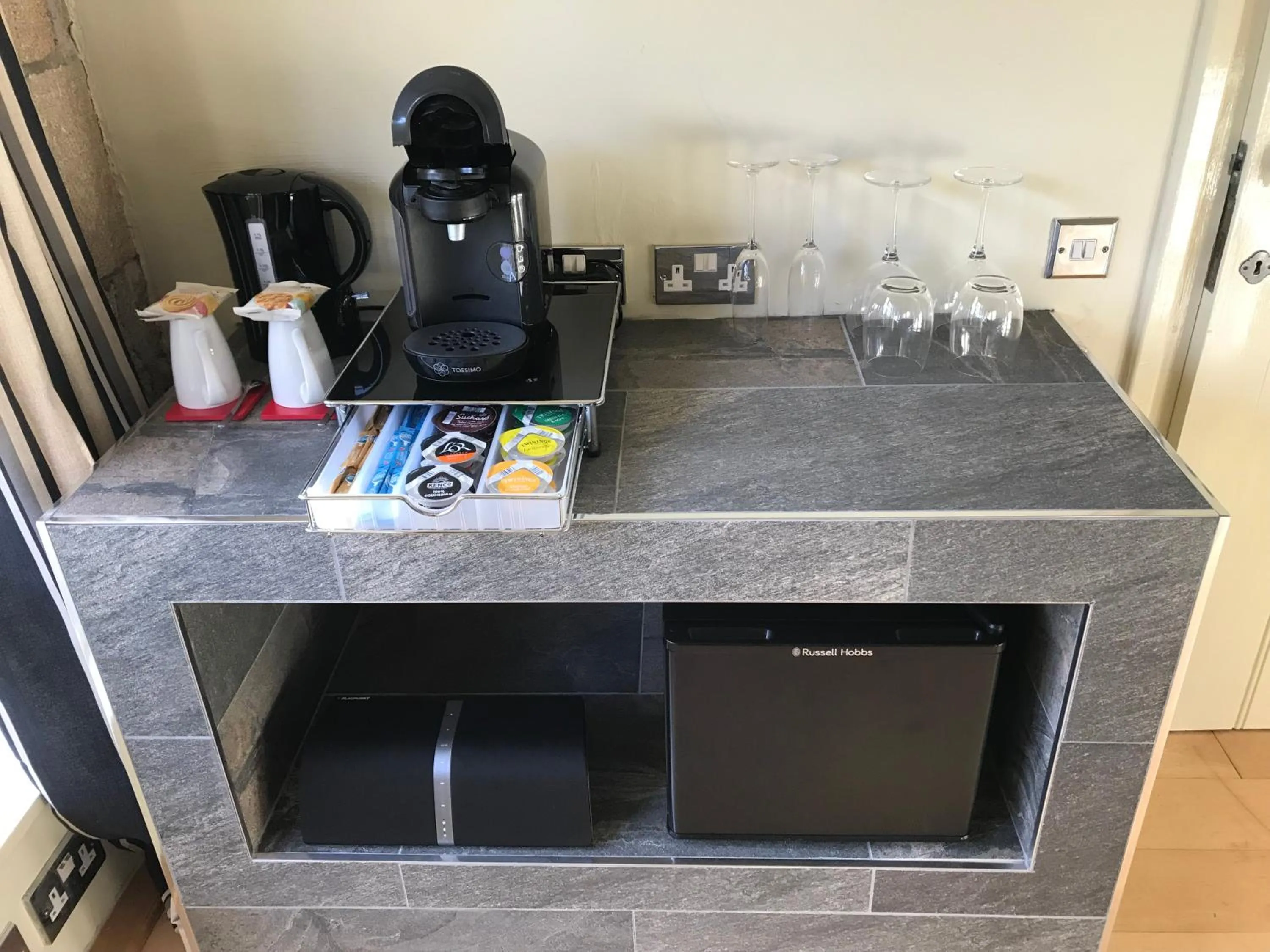 Non alcoholic drinks in Hemples Lodge