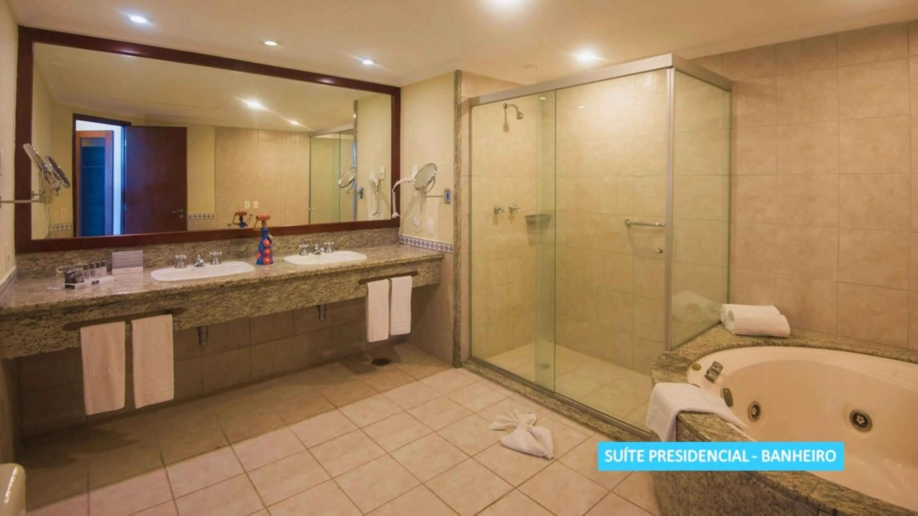 Shower in Vila Galé Cabo - All Inclusive