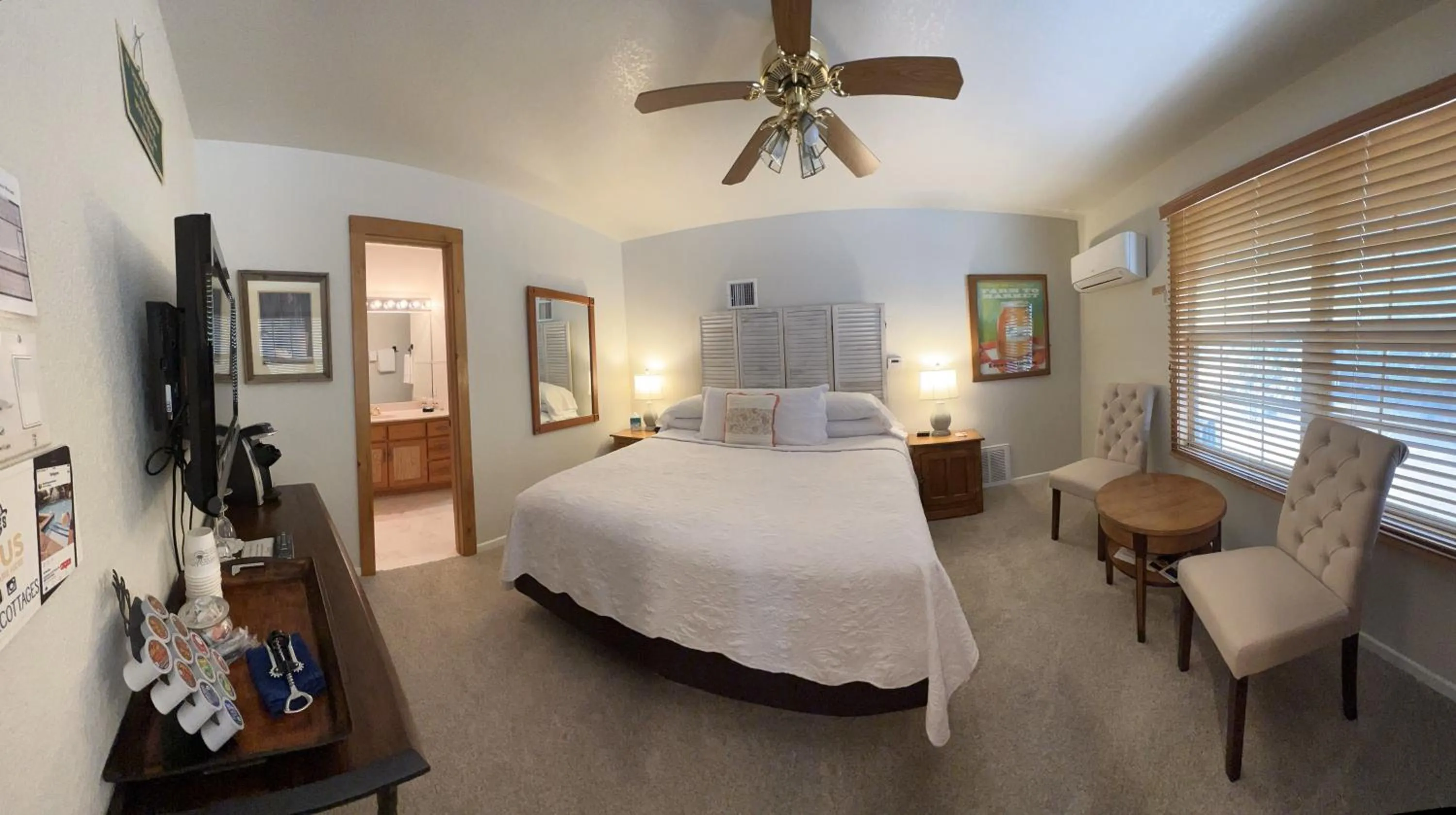 Bed in Gruene Cottages