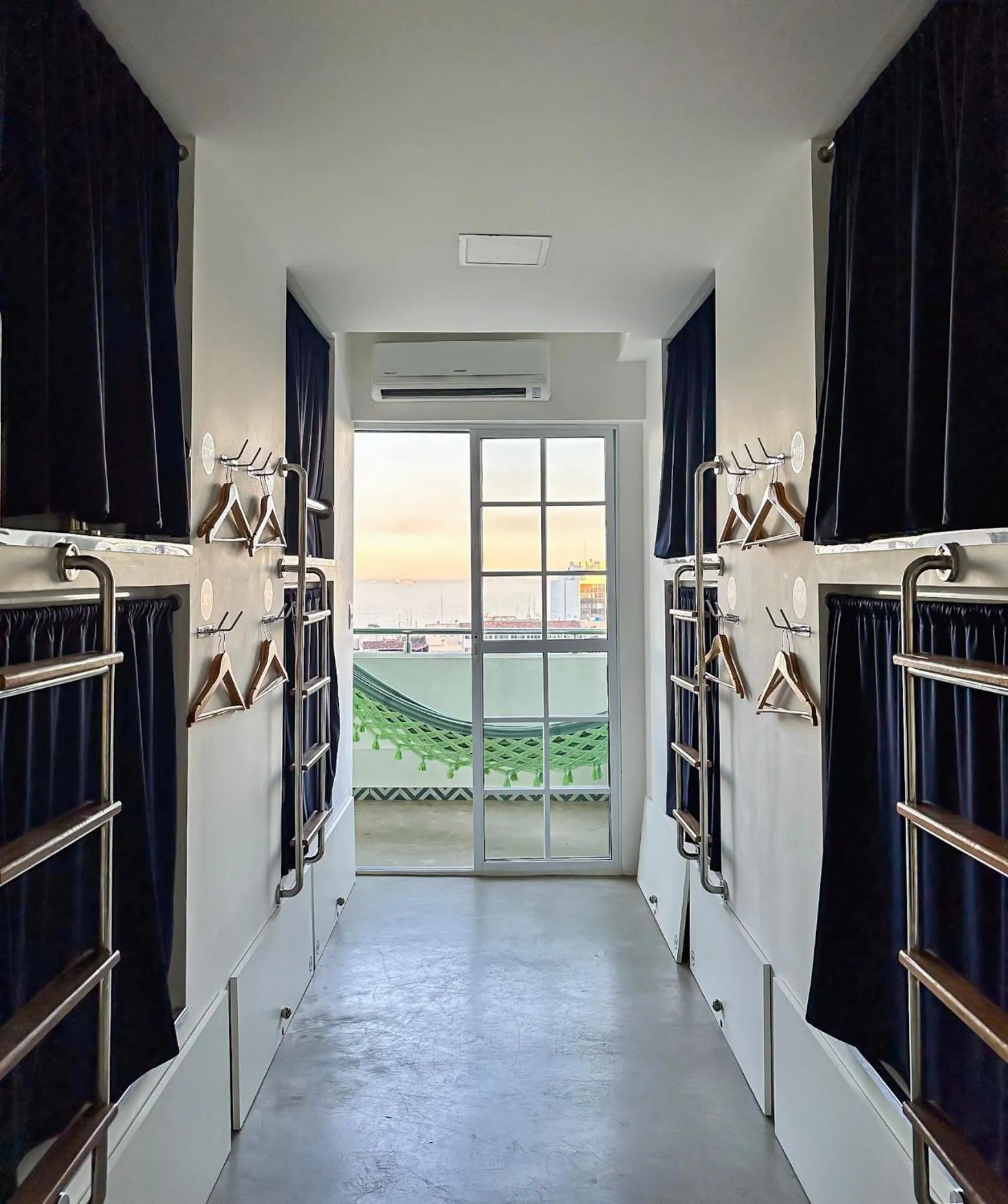 Photo of the whole room, Bed in Aquarela do Leme