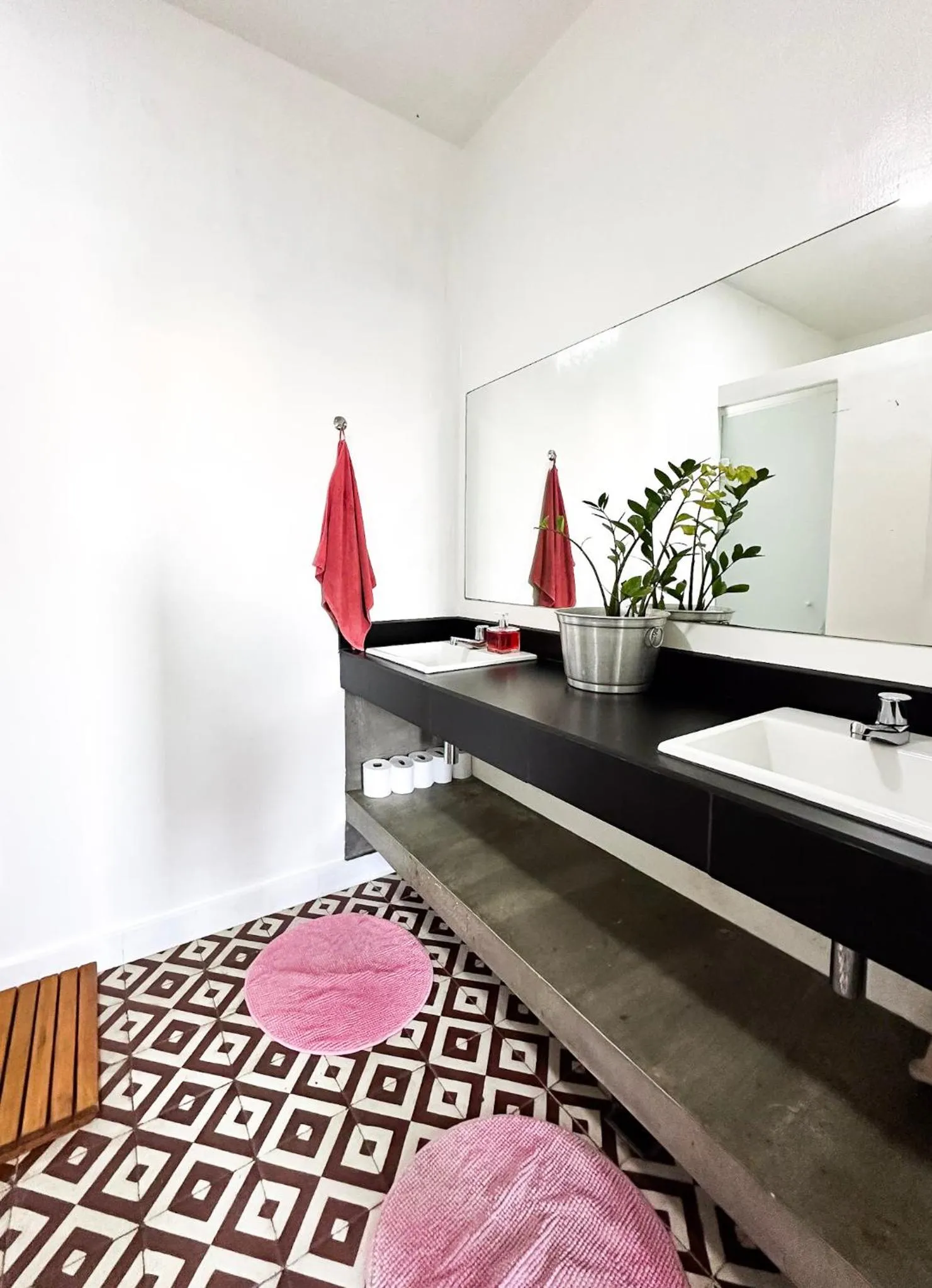 Bathroom, Bed in Aquarela do Leme