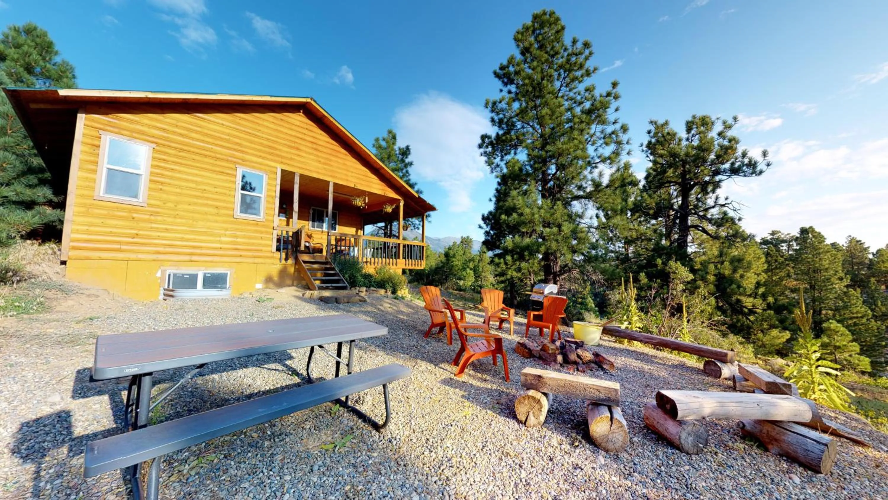 Long View Cabin, Breakfast Deck overlooking the Canyon!