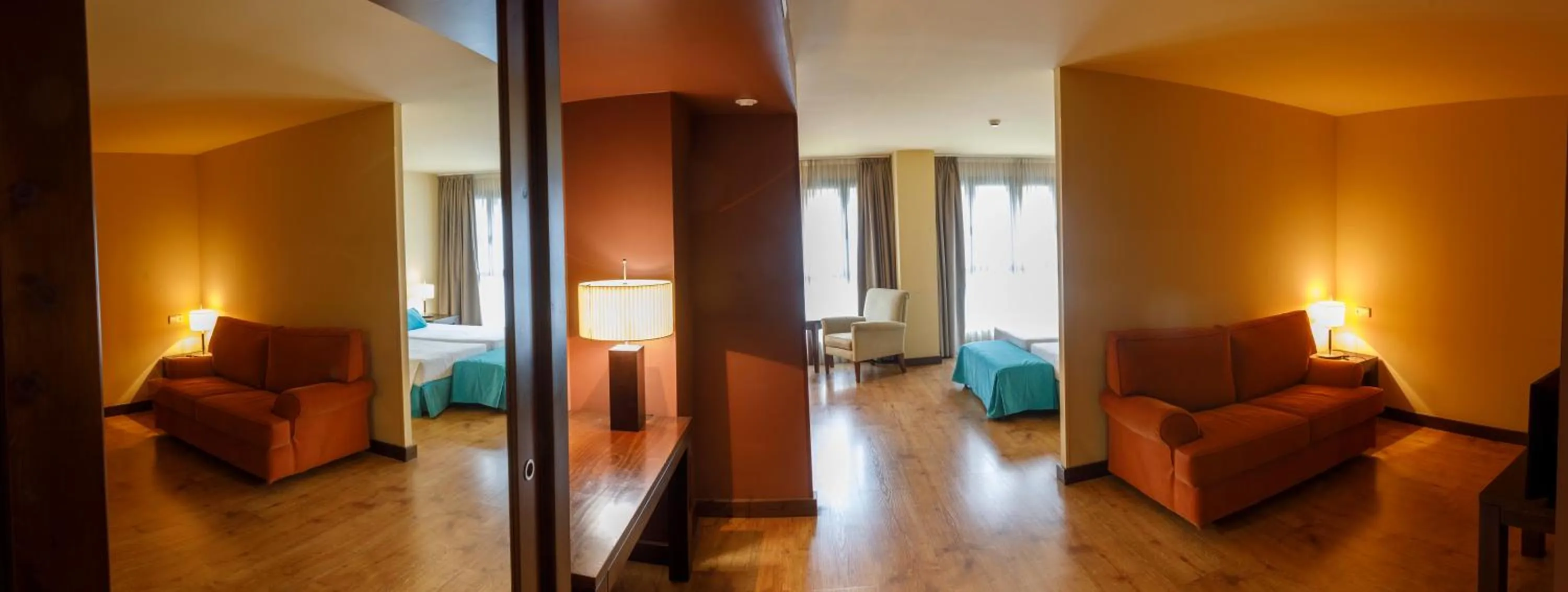 Photo of the whole room in Gran Hotel Ciudad de Barbastro