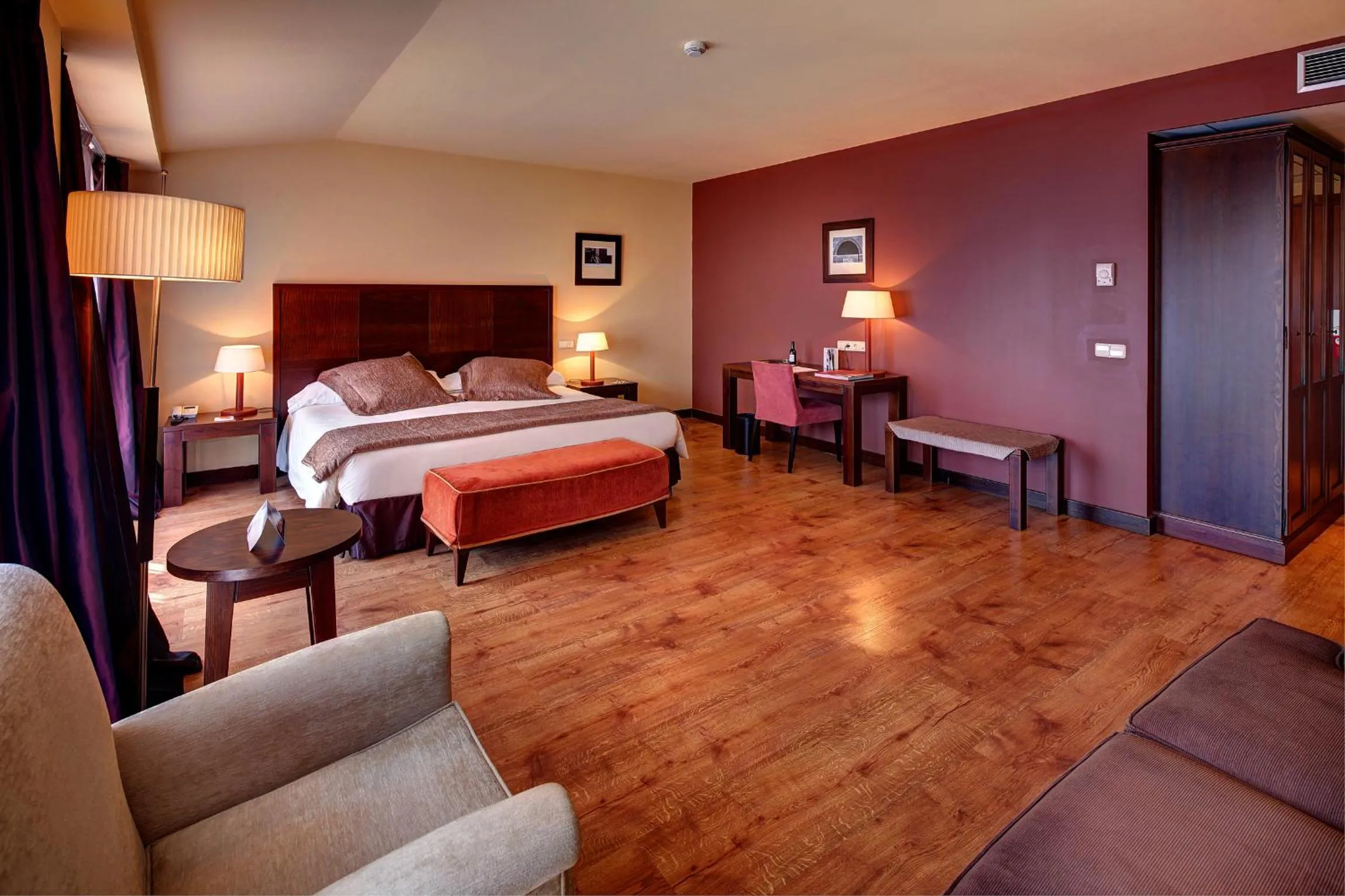 Photo of the whole room, Bed in Gran Hotel Ciudad de Barbastro