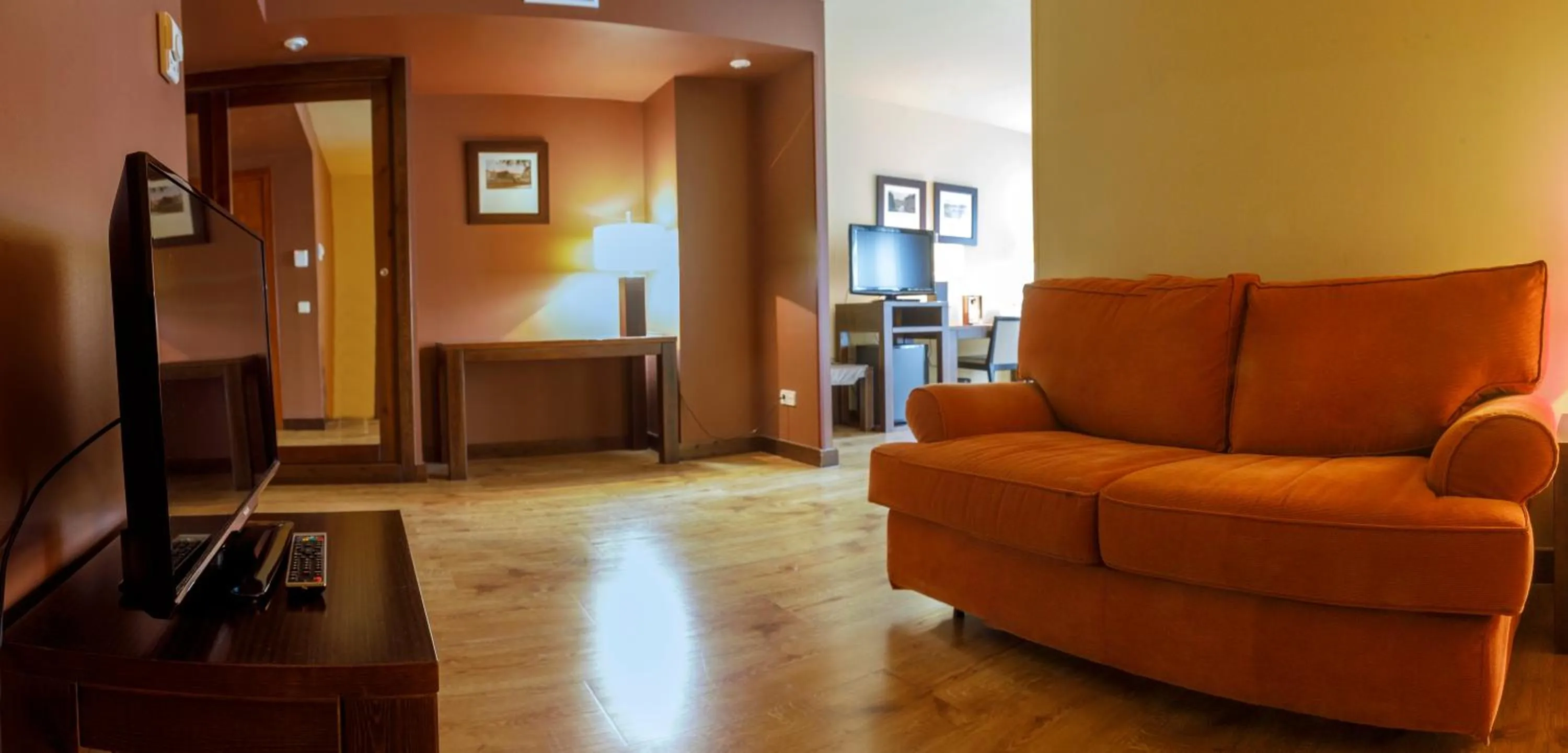 Living room in Gran Hotel Ciudad de Barbastro
