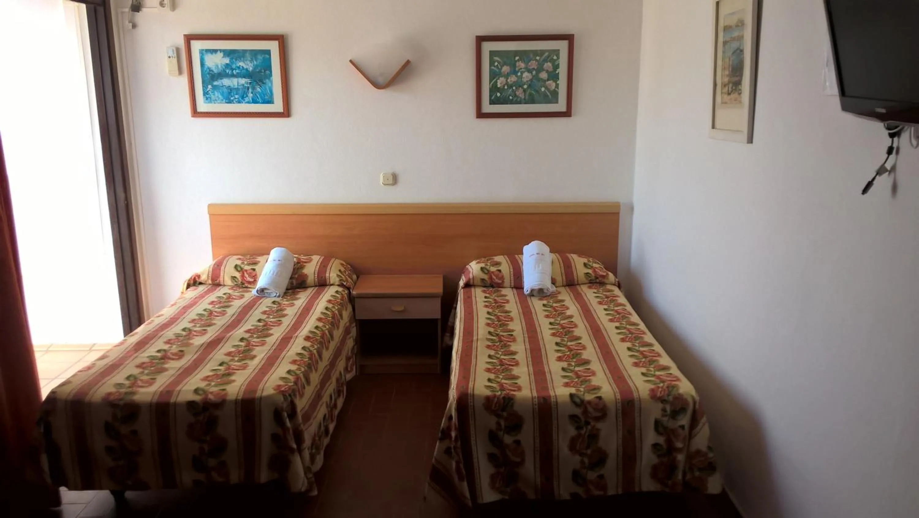 Bed in Apartamentos del Rey