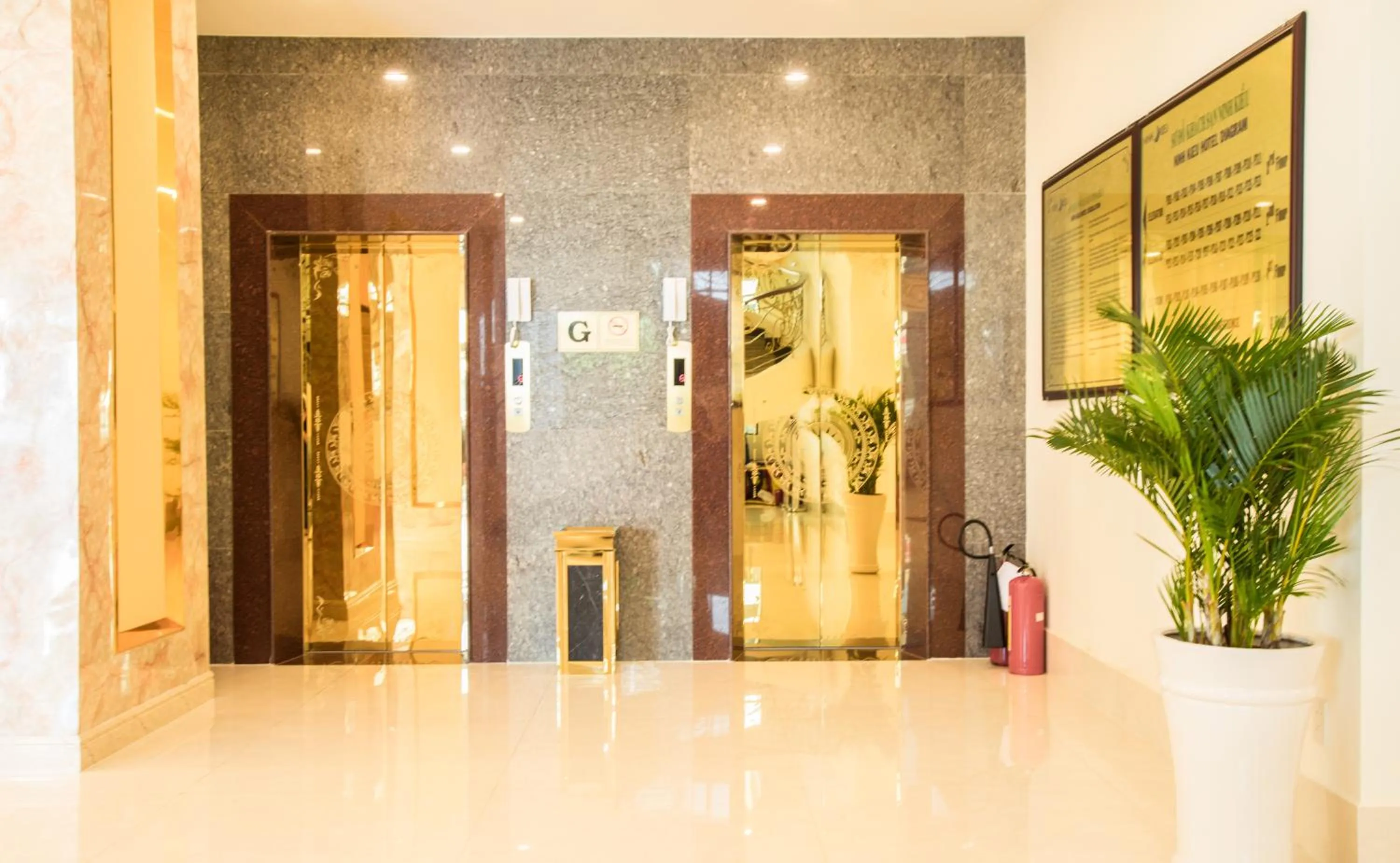 Ninh Kieu Riverside Hotel