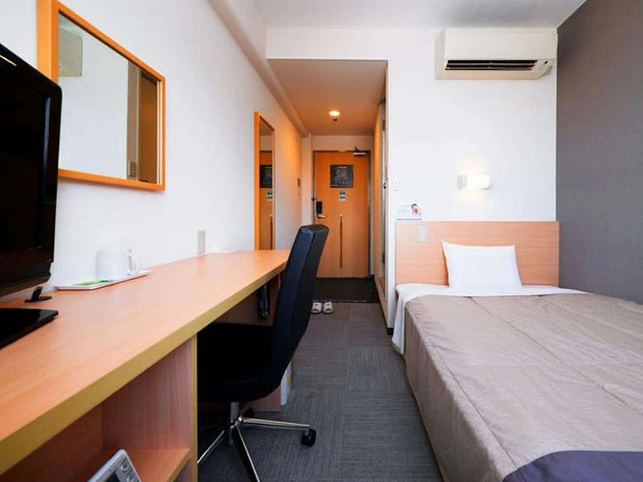 Photo of the whole room, Bed in Super Hotel Minamata