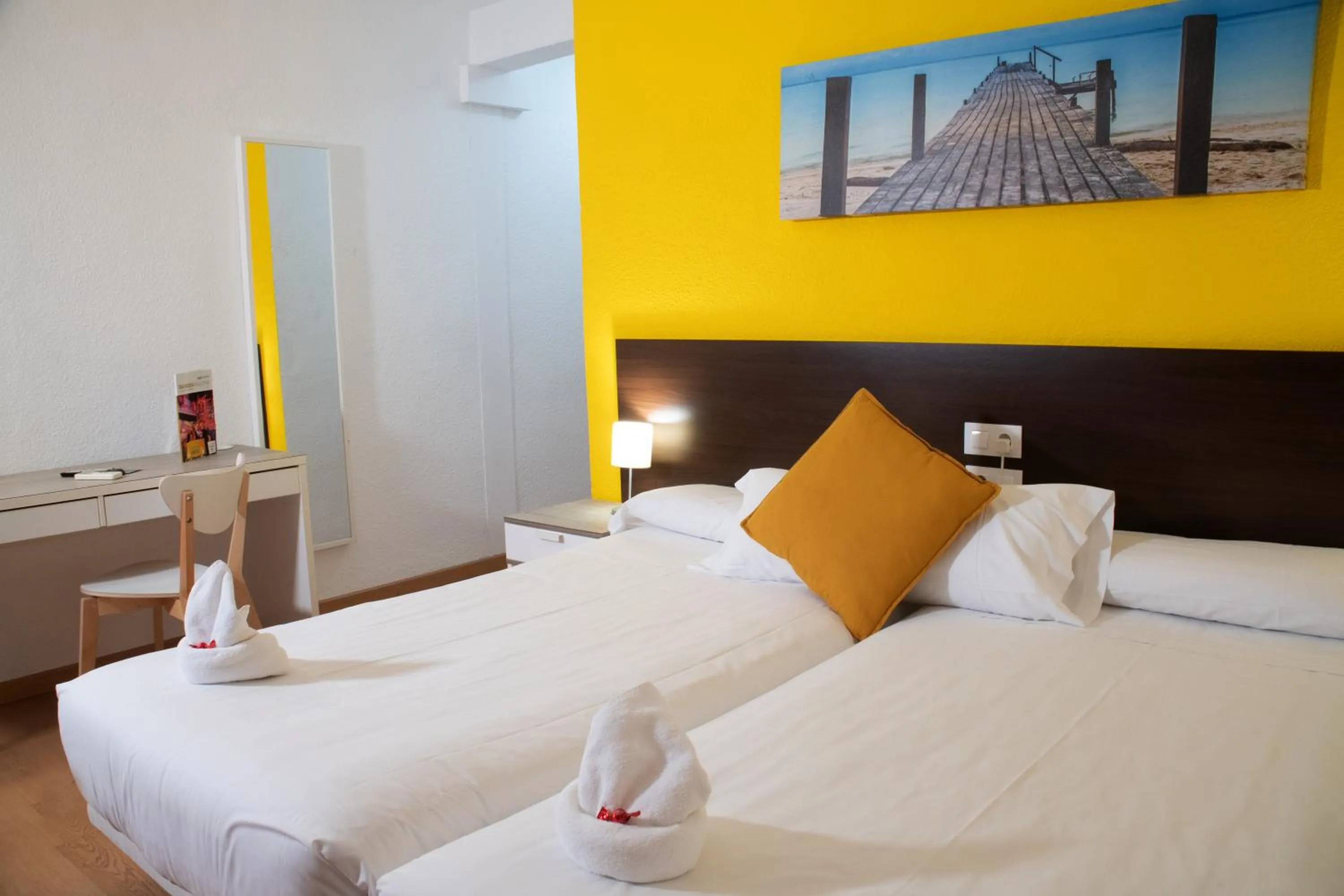 Photo of the whole room, Bed in Adia Hotel Cunit Playa