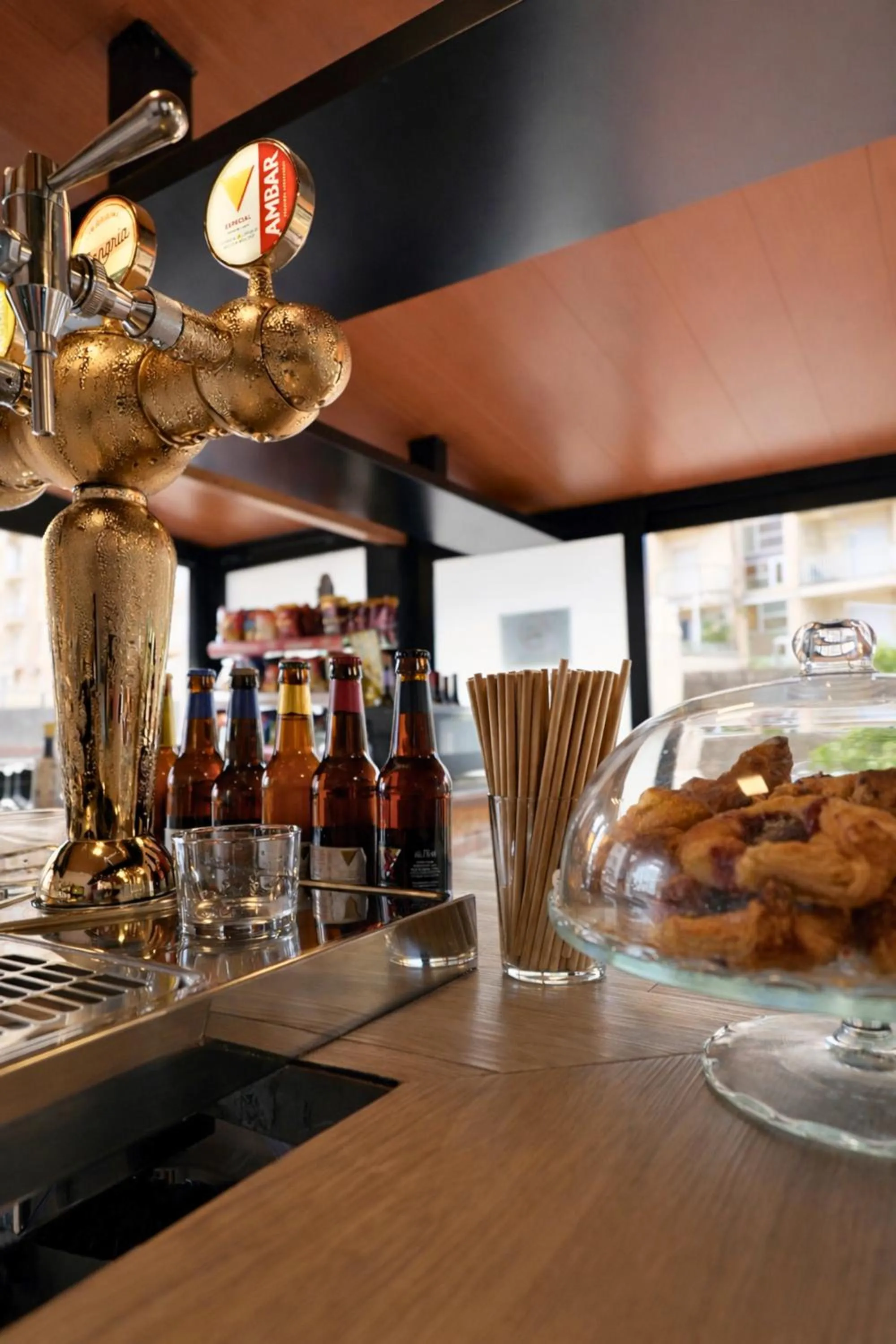 Lounge or bar in Adia Hotel Cunit Playa