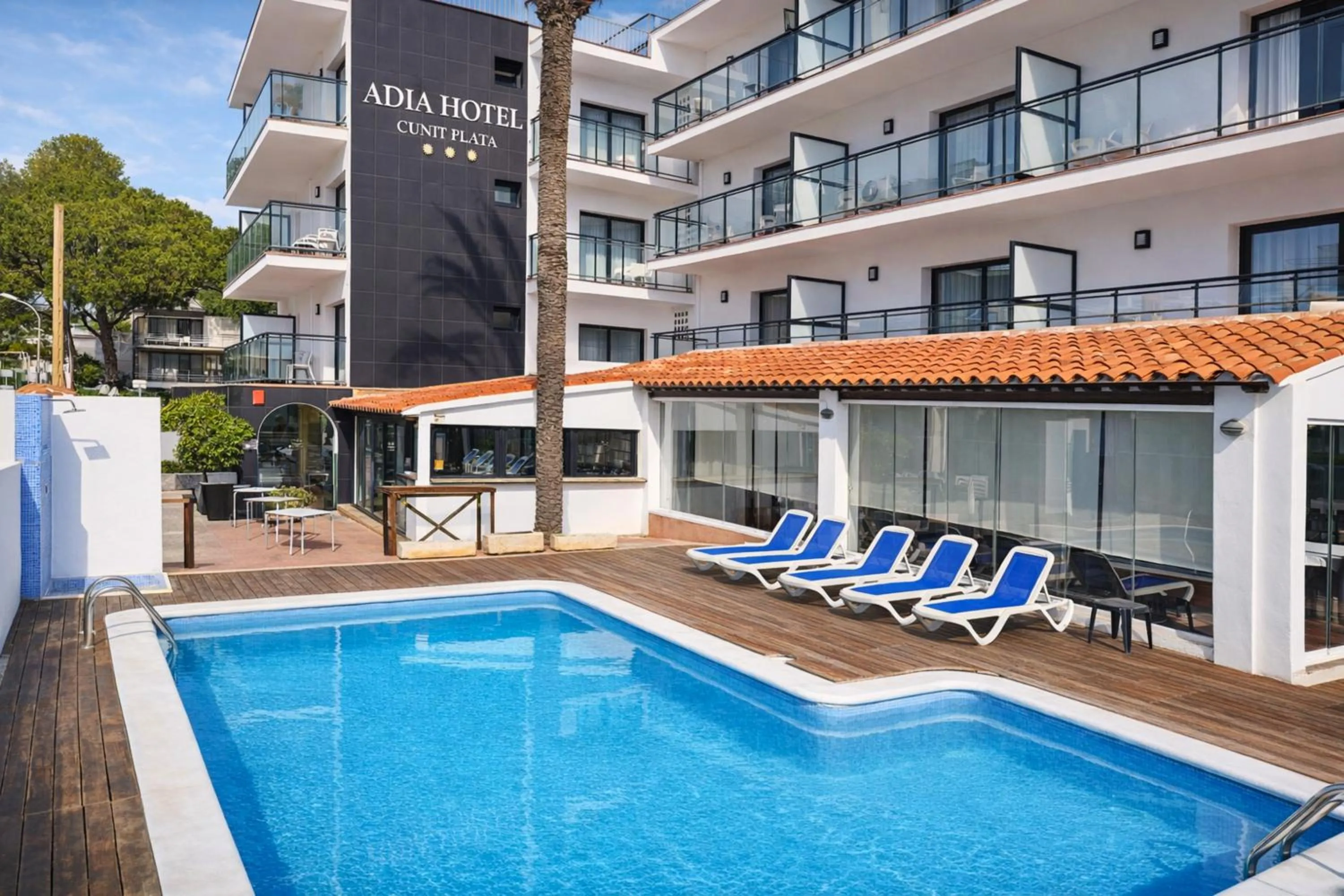 Property building in Adia Hotel Cunit Playa