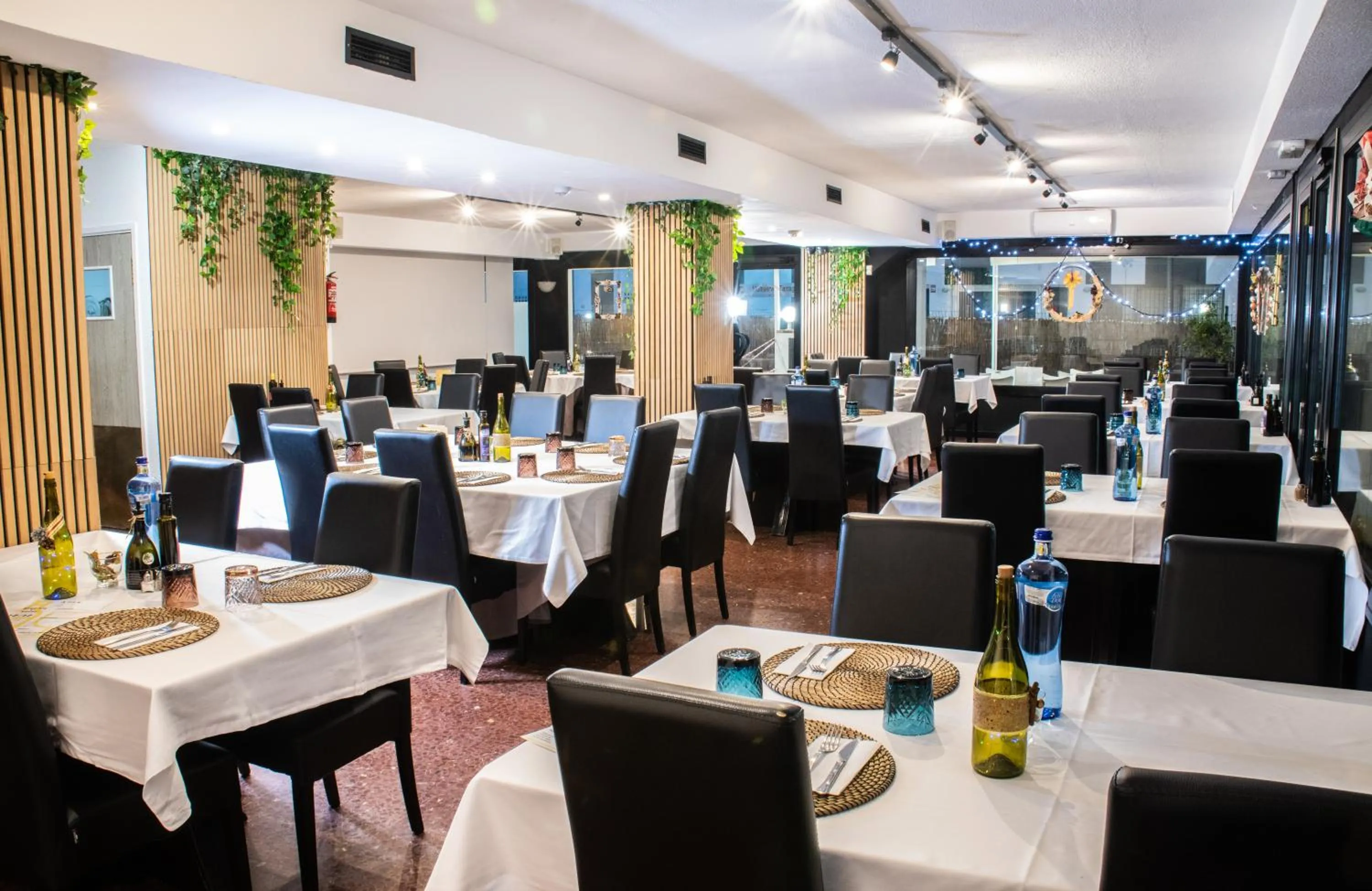 Restaurant/places to eat in Adia Hotel Cunit Playa