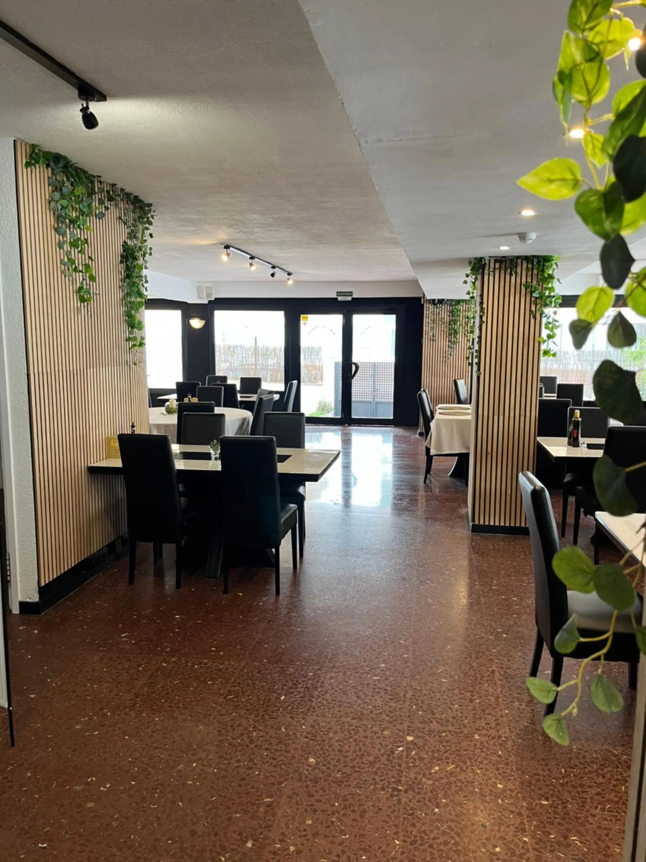 Restaurant/places to eat in Adia Hotel Cunit Playa