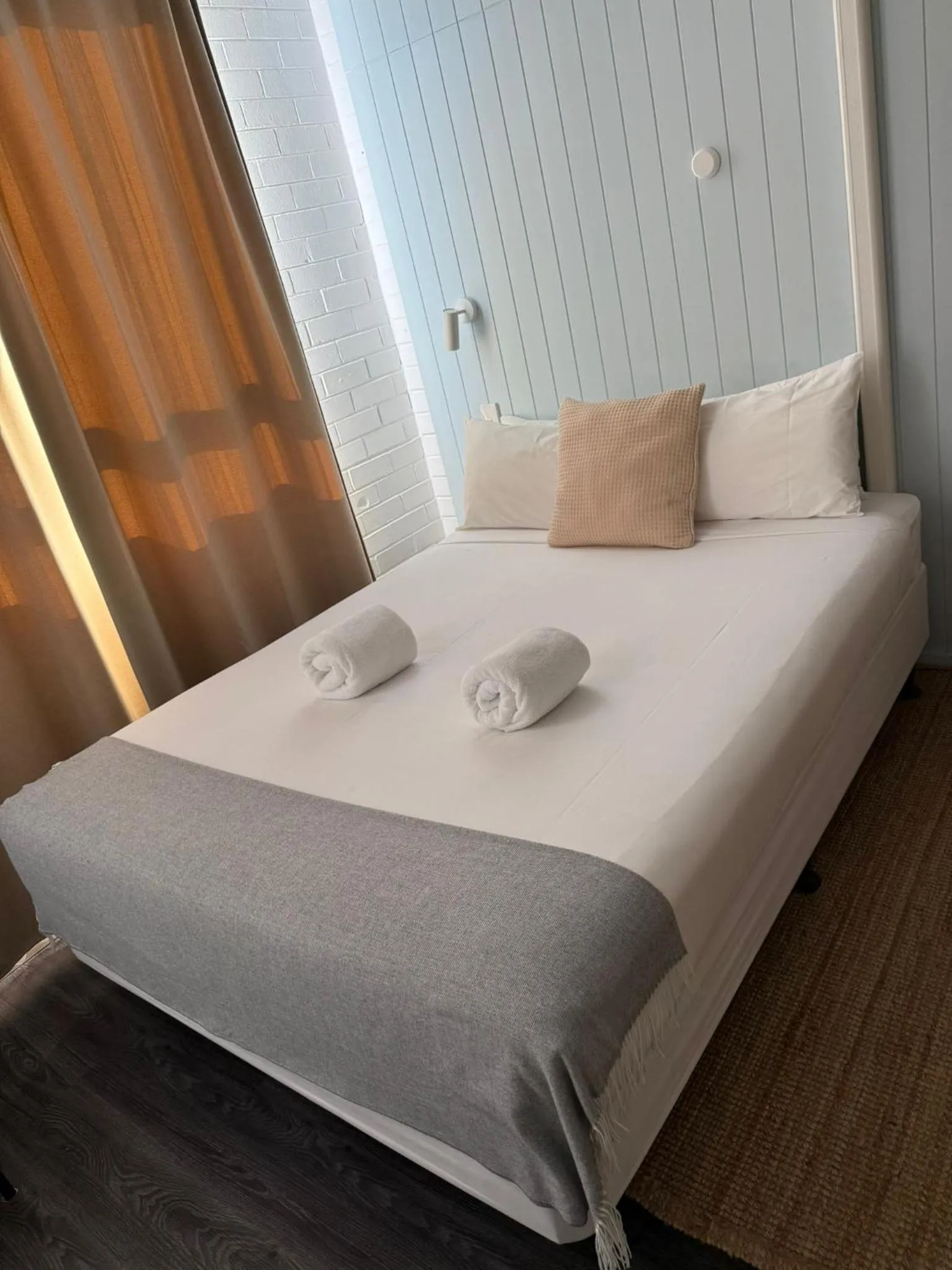 Bed in Little Coogee Hotel