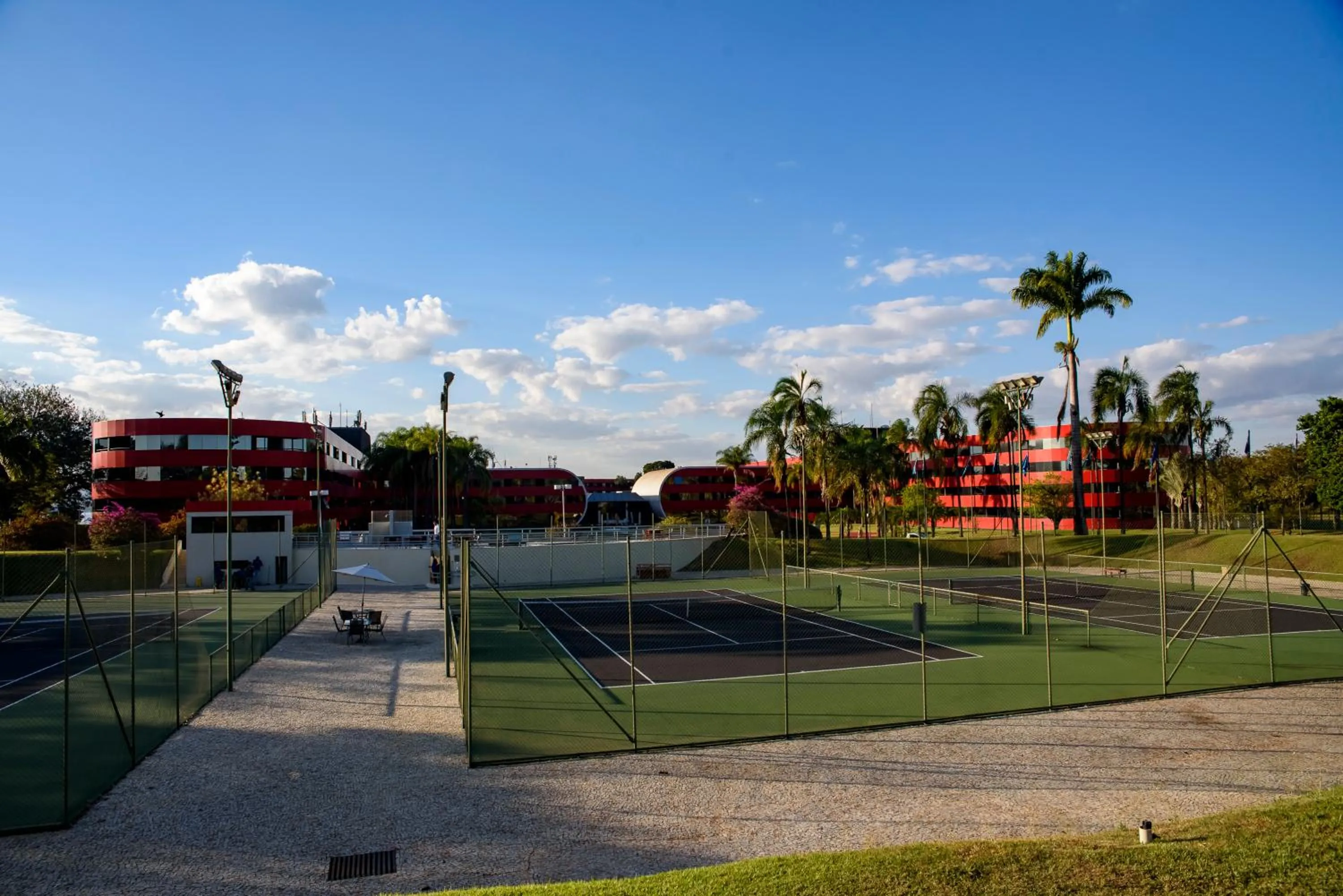 Tennis court in Golden Tulip Brasília Alvorada