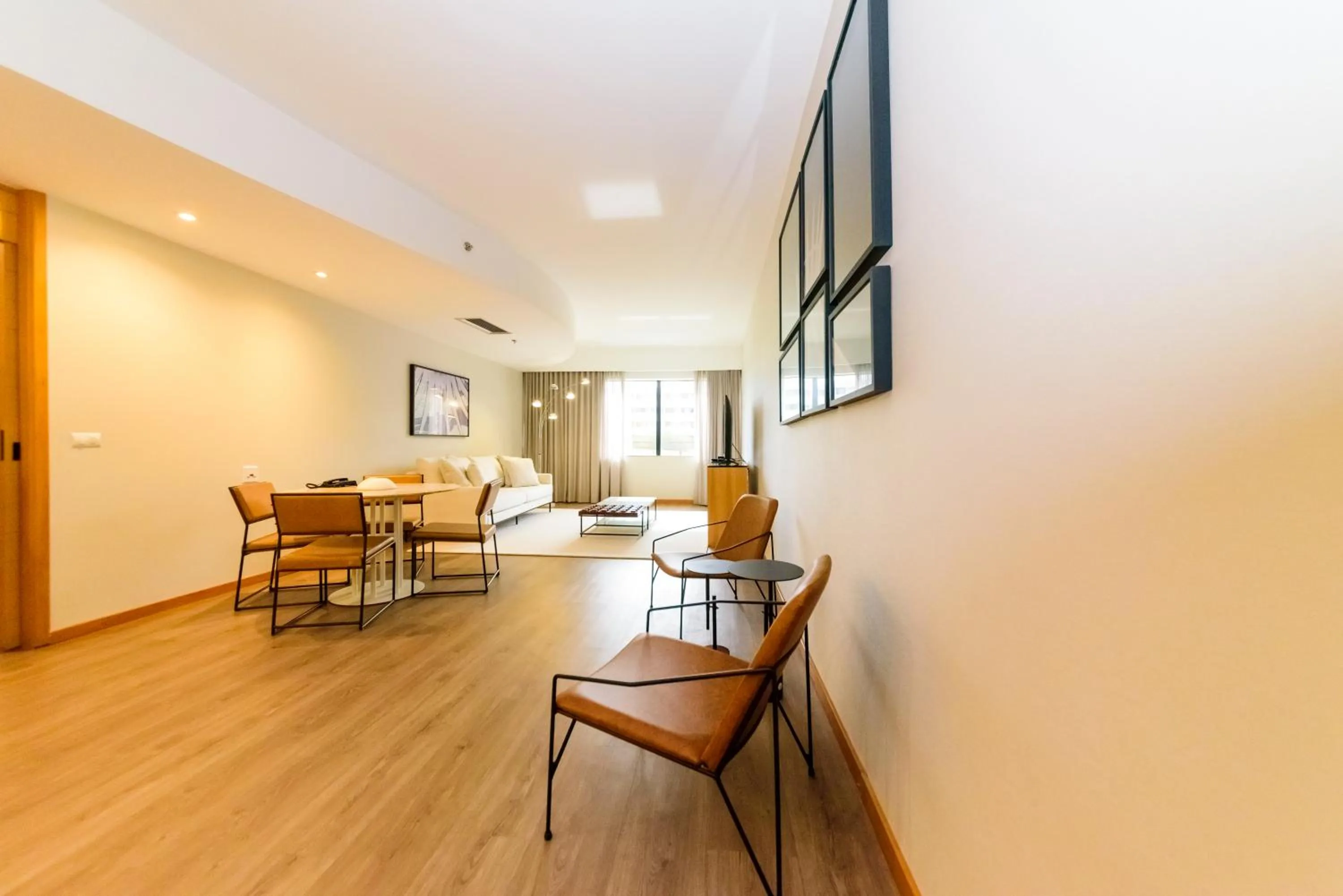 Living room in Golden Tulip Brasília Alvorada