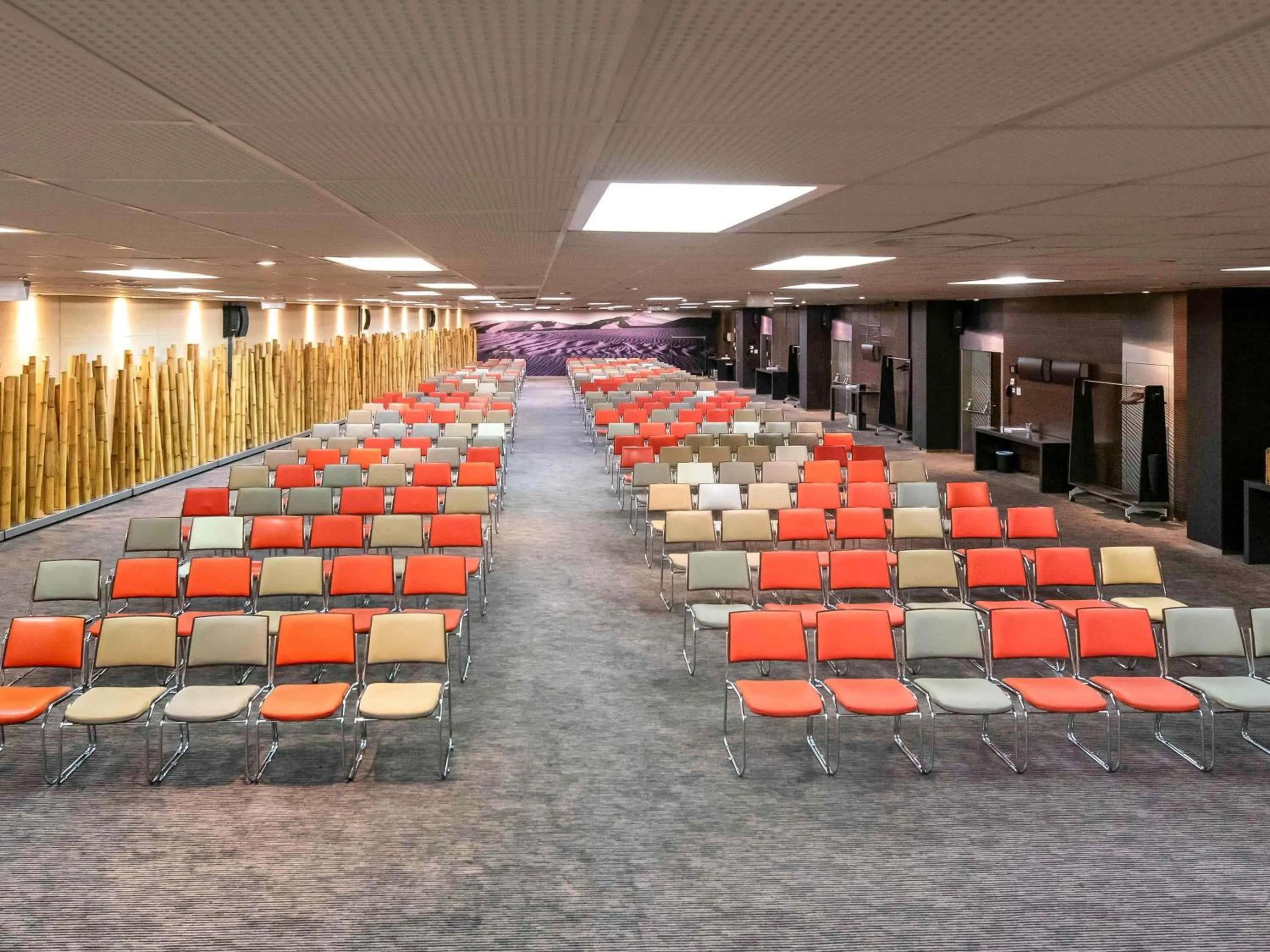 Meeting/conference room in Novotel Barcelona City