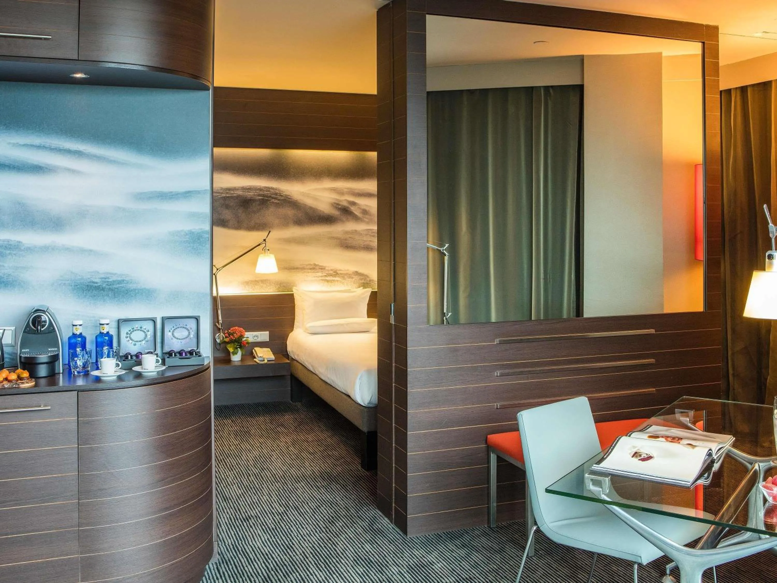 Bedroom, Bed in Novotel Barcelona City