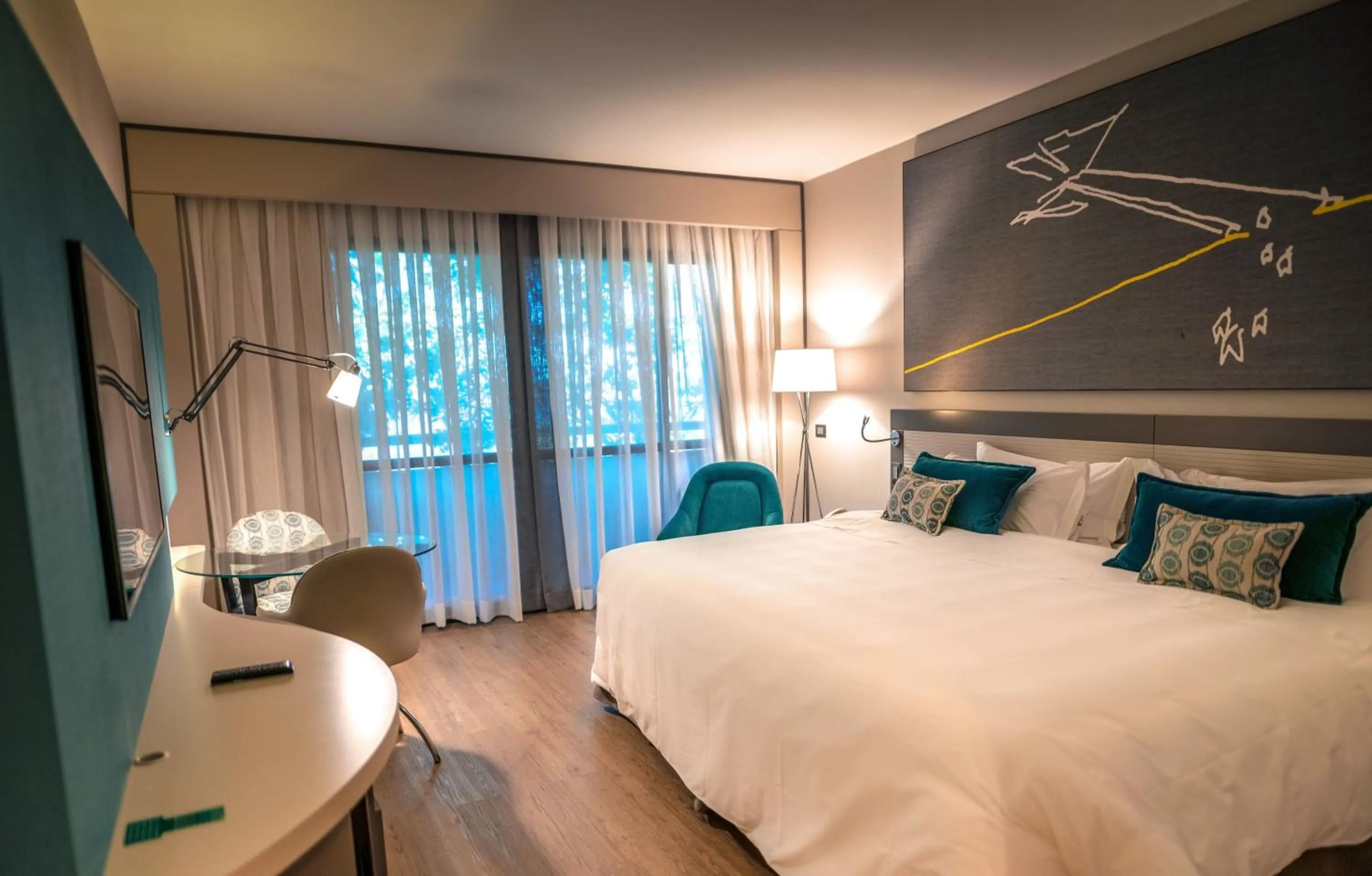 TV and multimedia, Bed in Royal Tulip Brasília Alvorada