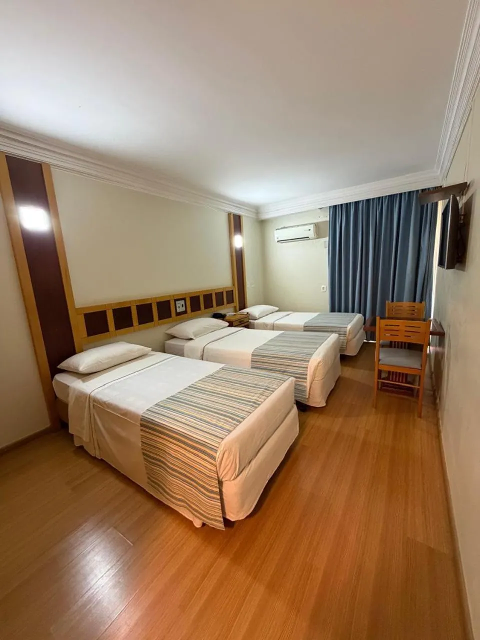 Bed in Monumental Bittar Hotel