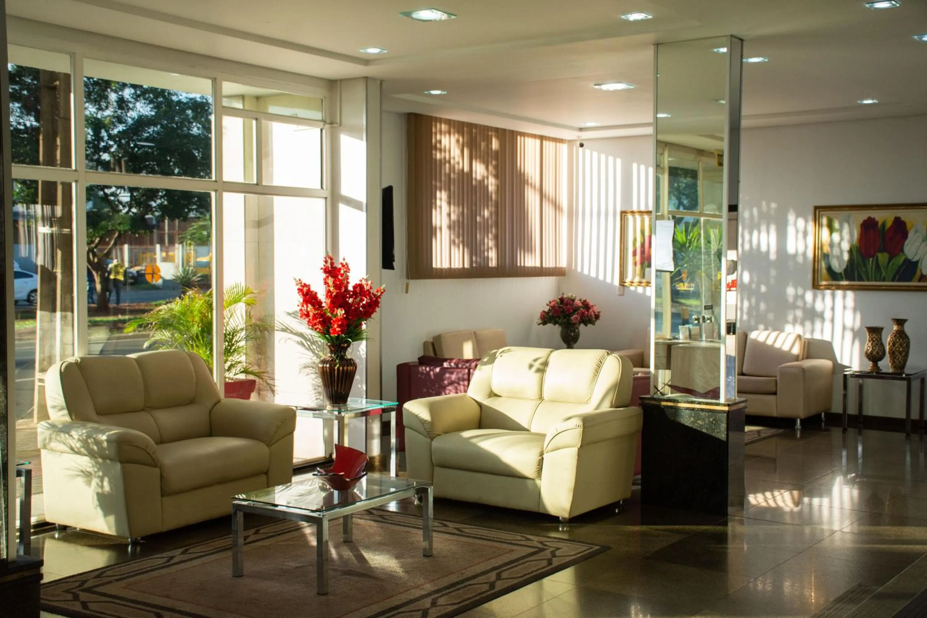 Lobby or reception in Hotel Dan Inn Express Foz do Iguaçu By Nacional Inn