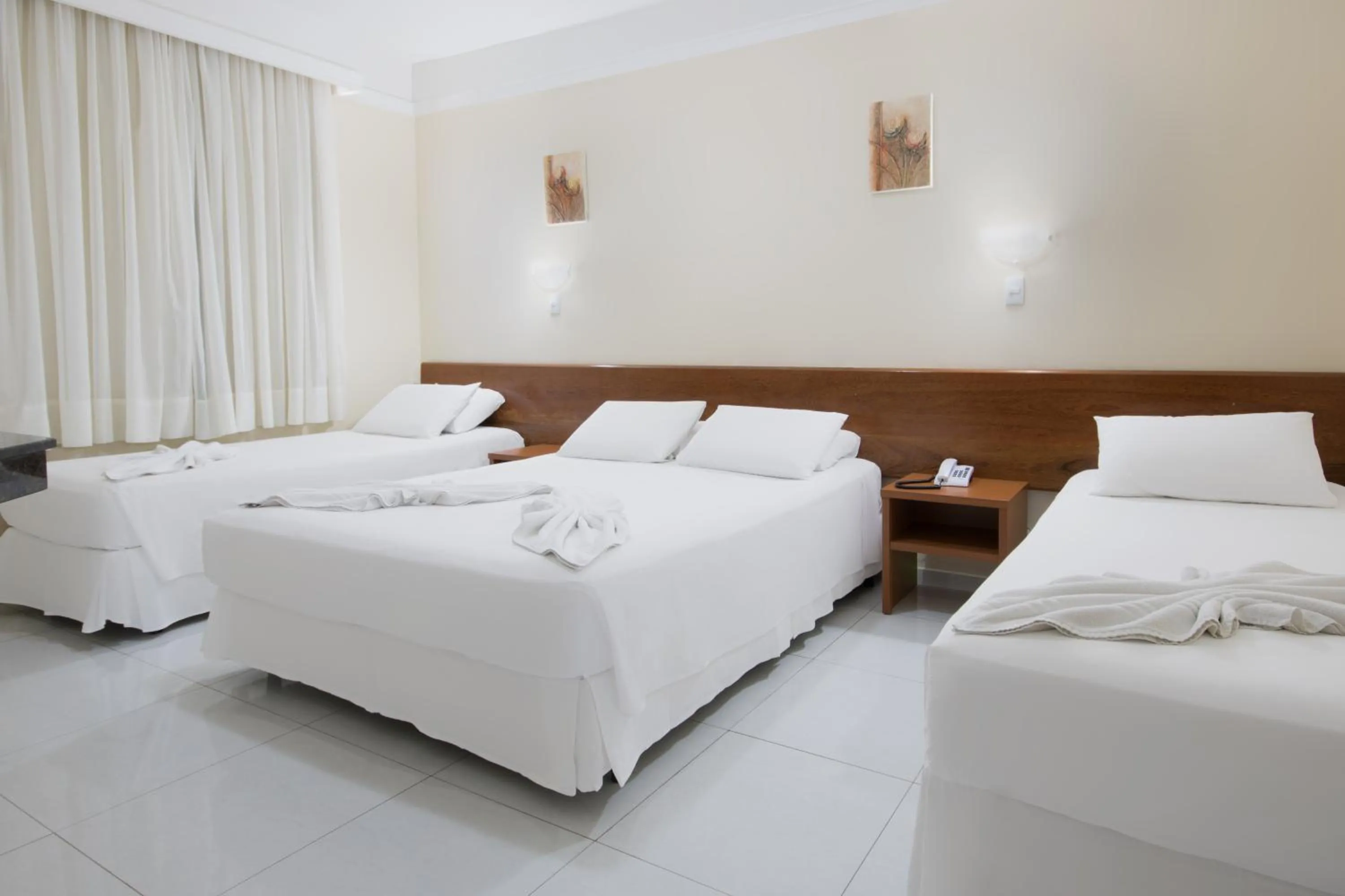 Bedroom, Bed in Hotel Dan Inn Express Foz do Iguaçu By Nacional Inn