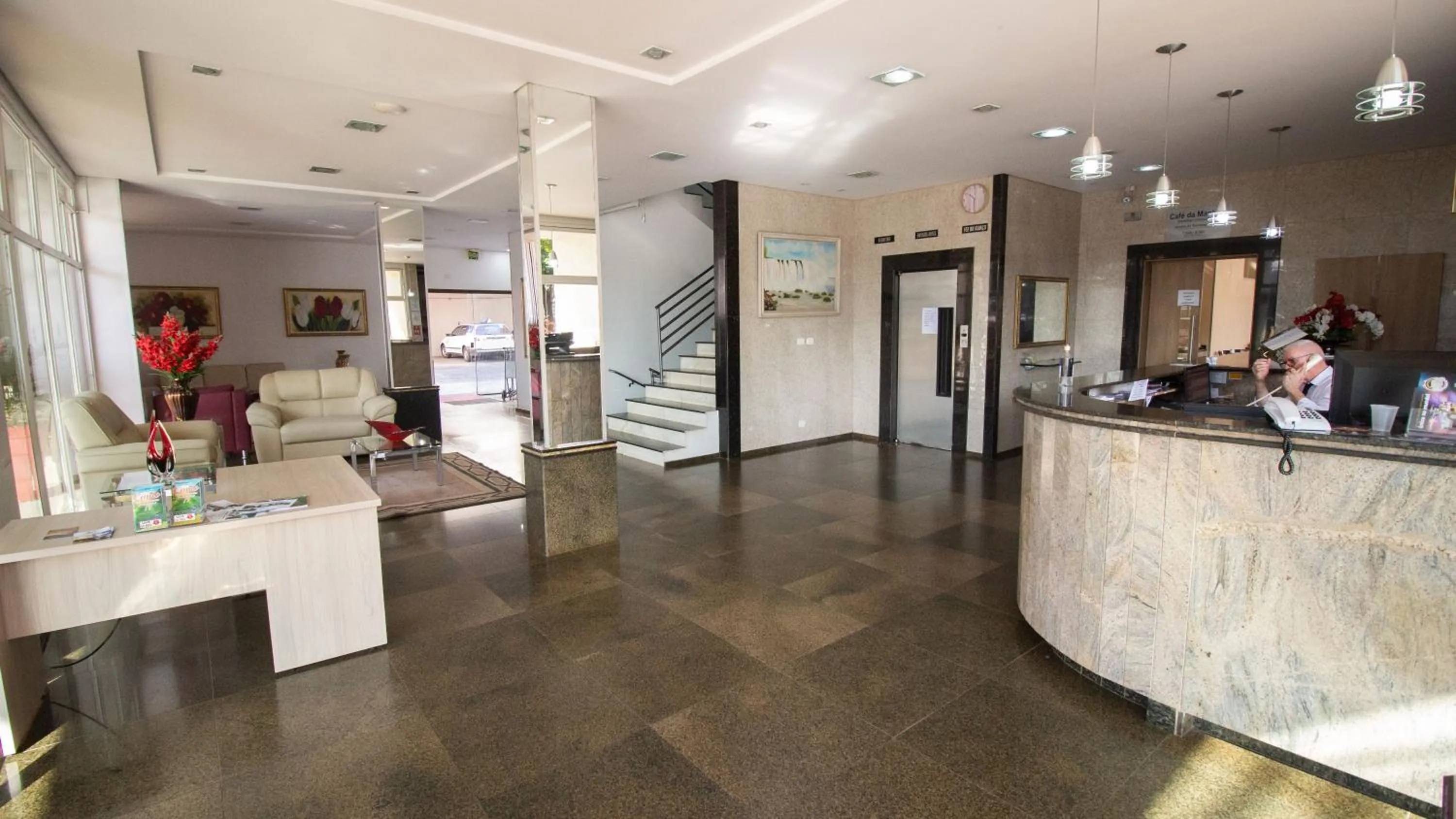 Lobby or reception in Hotel Dan Inn Express Foz do Iguaçu By Nacional Inn