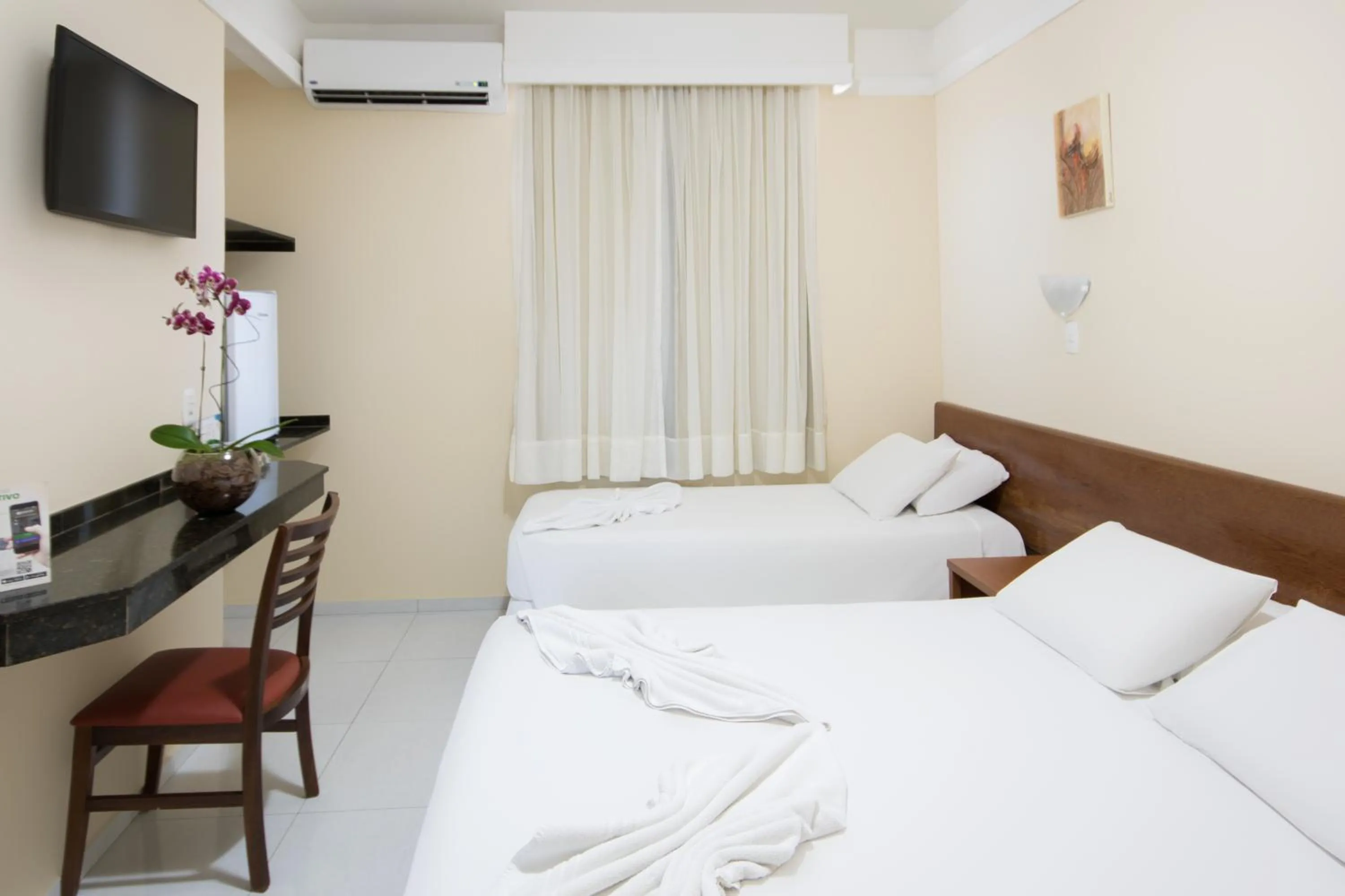 Bedroom, Bed in Hotel Dan Inn Express Foz do Iguaçu By Nacional Inn