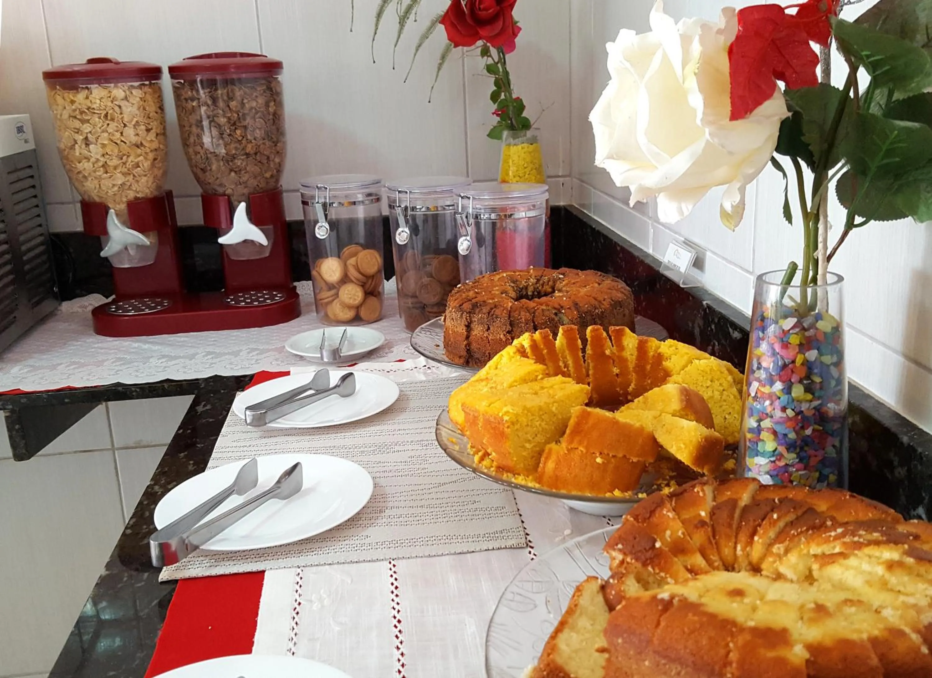 Buffet breakfast in Hotel Areia de Ouro