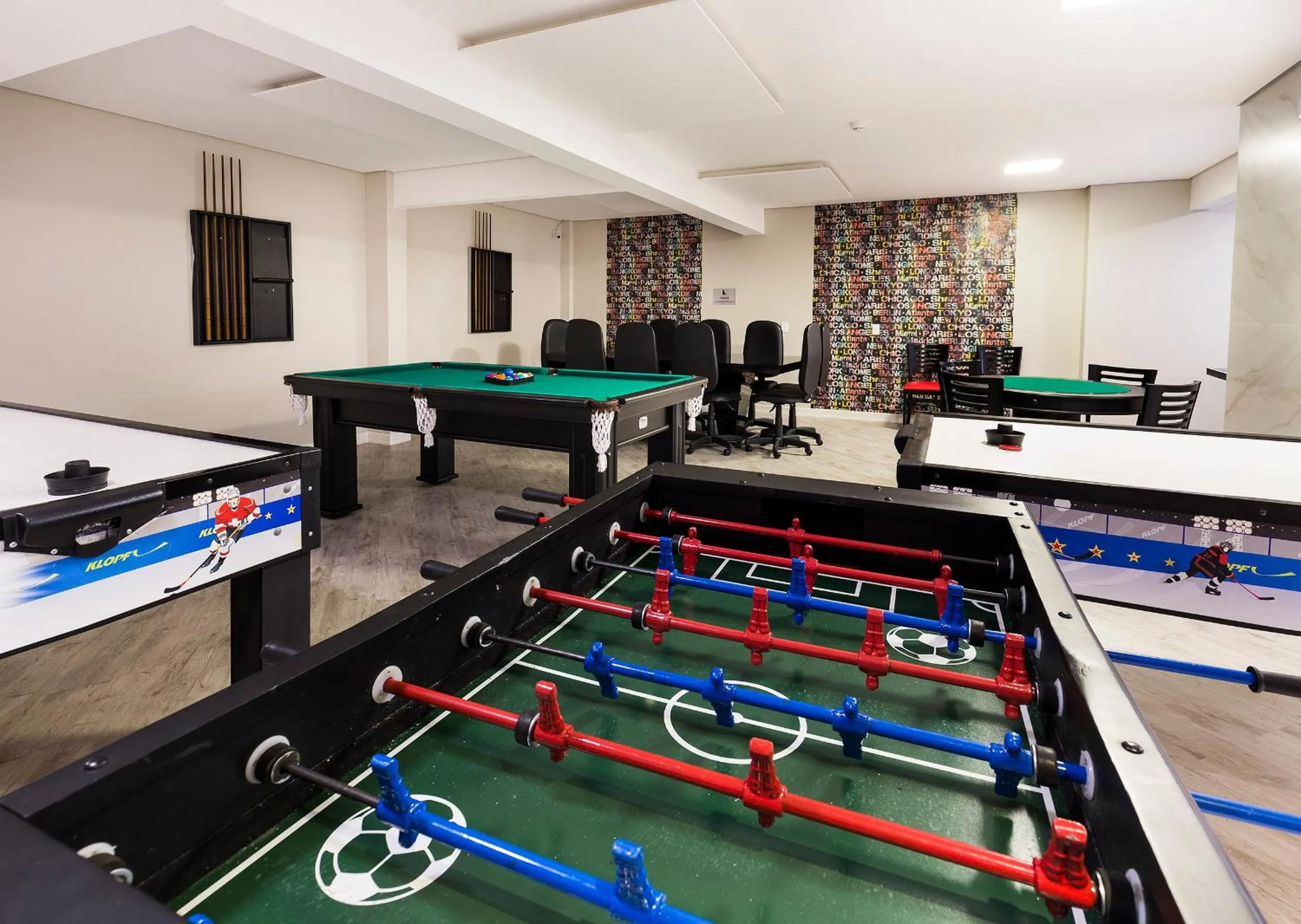 Game Room in Hotel Plaza Camboriú