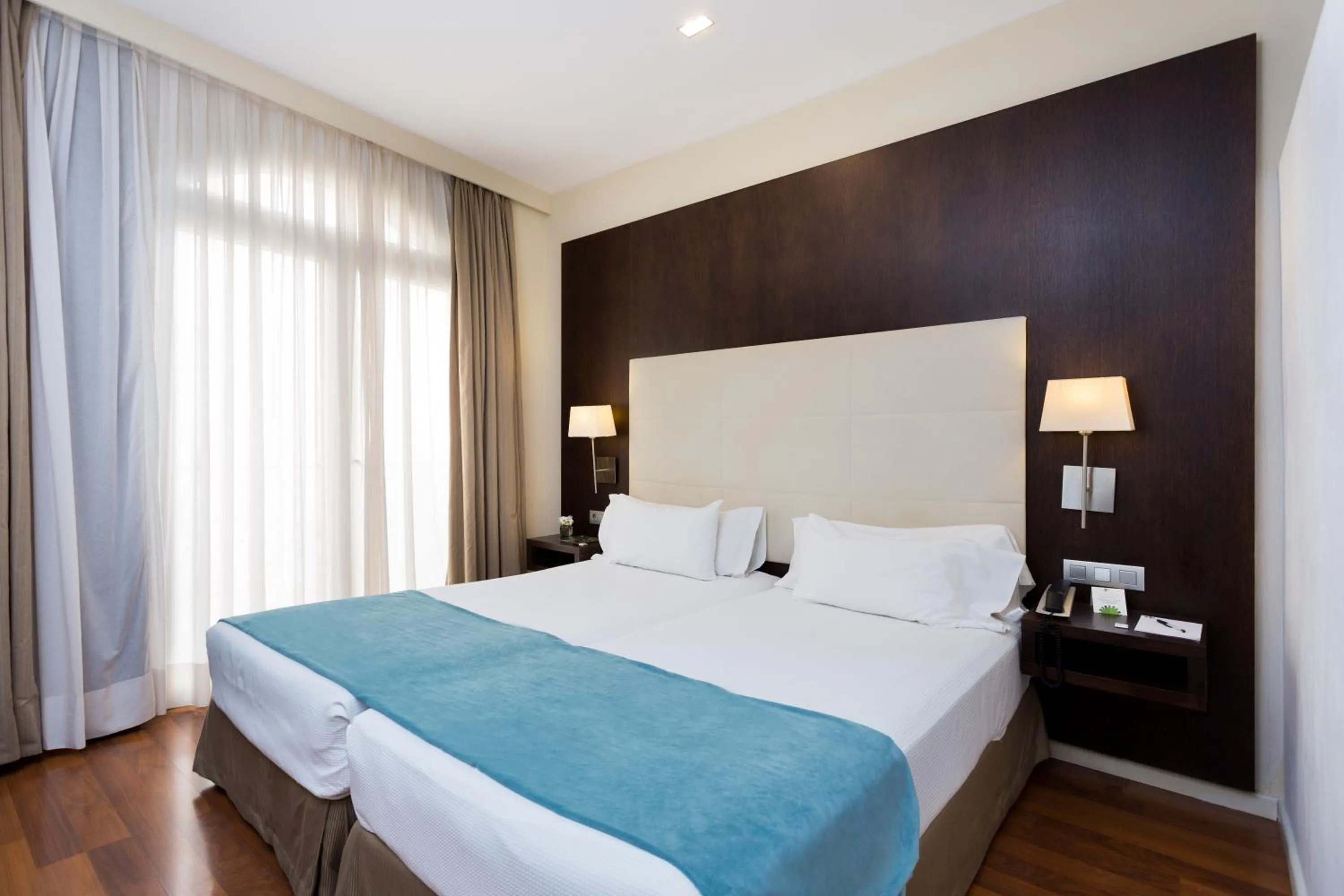 Bedroom, Bed in Hotel Taburiente S.C.Tenerife