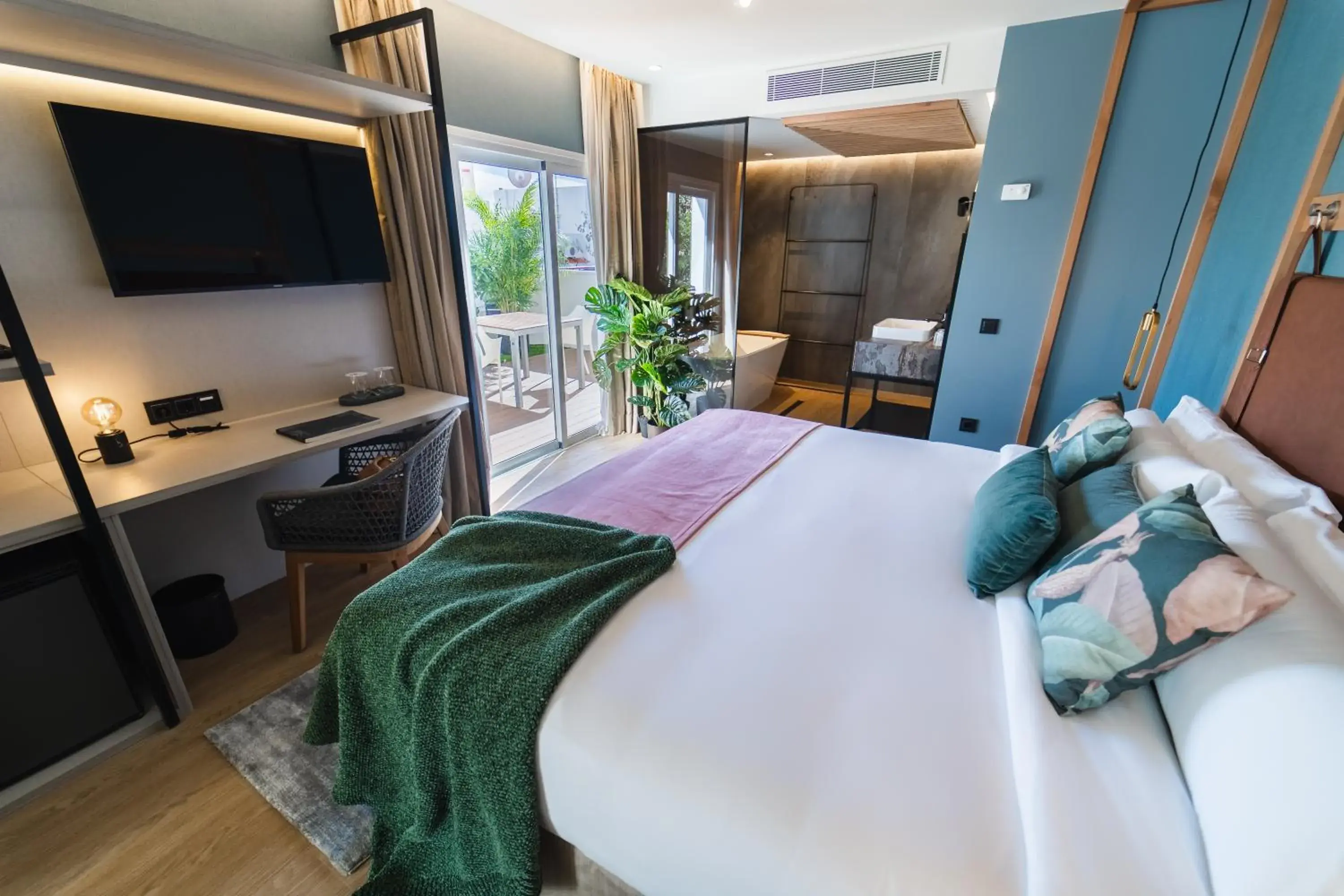 Grand Suite with Terrace in Hotel Taburiente S.C.Tenerife Grand Suite with Terrace in Hotel Taburiente S.C.Tenerife