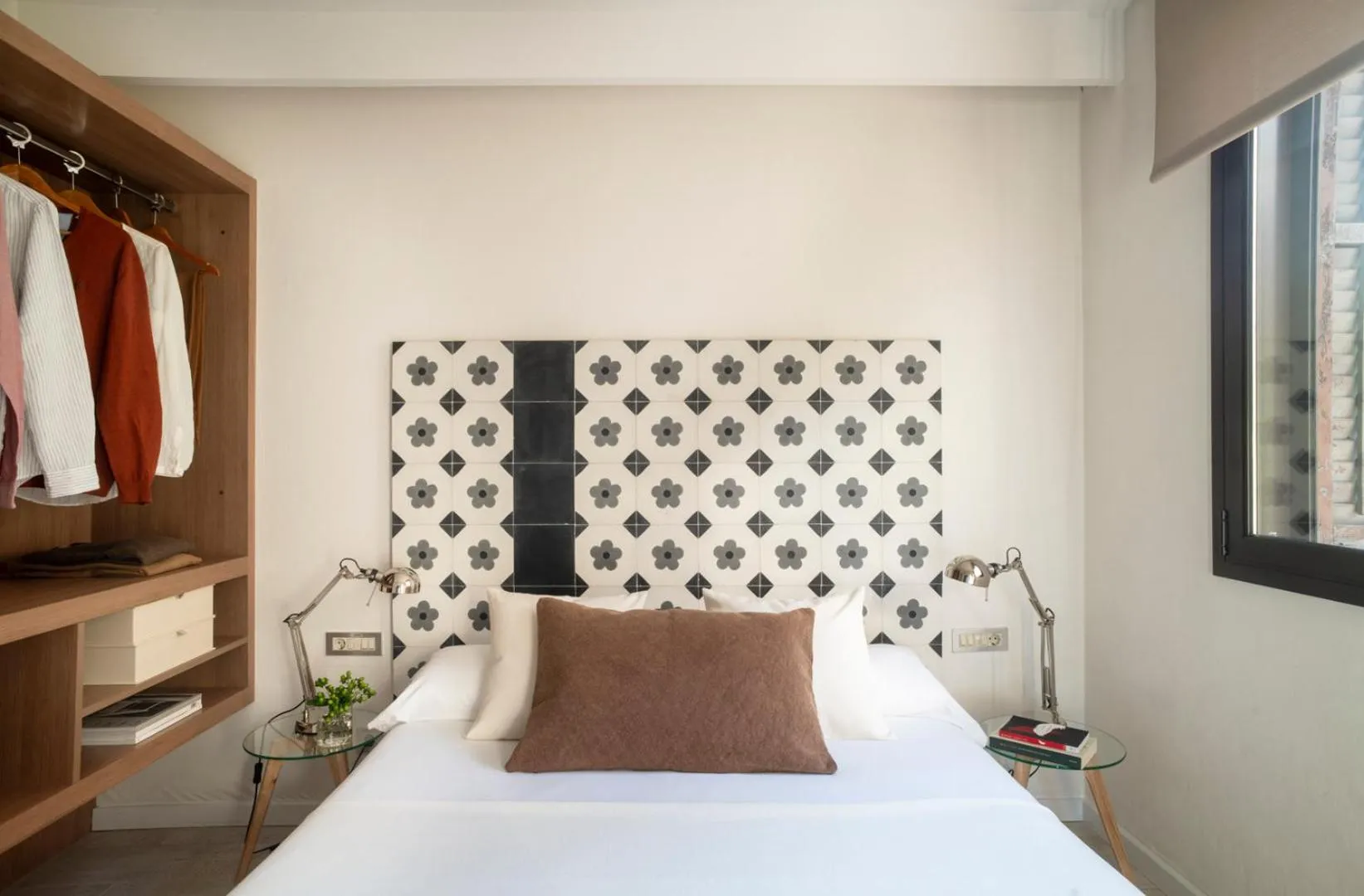 Bed in Eric Vökel Boutique Apartments - Sagrada Familia Suites