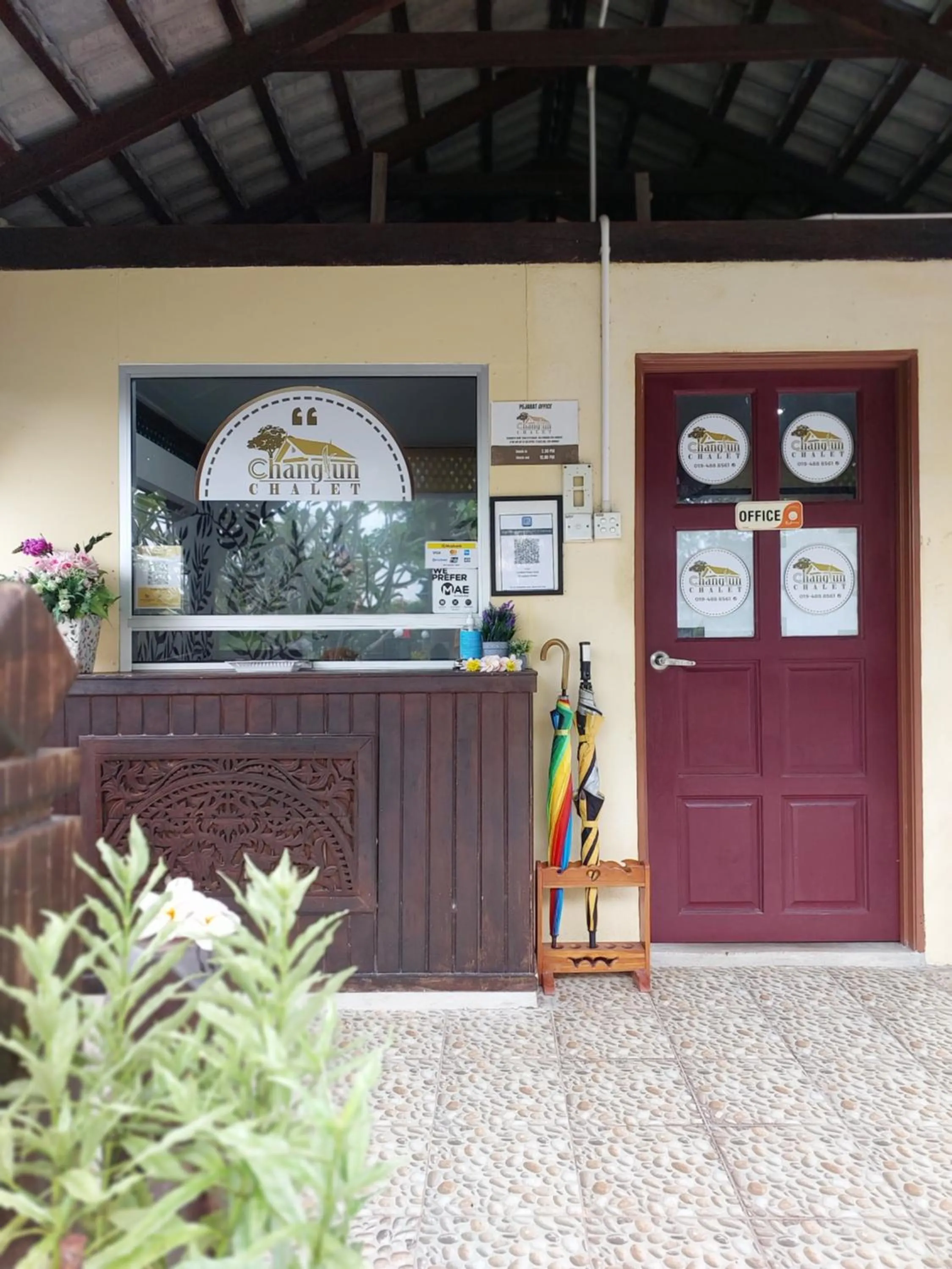 Staff in Changlun Chalet