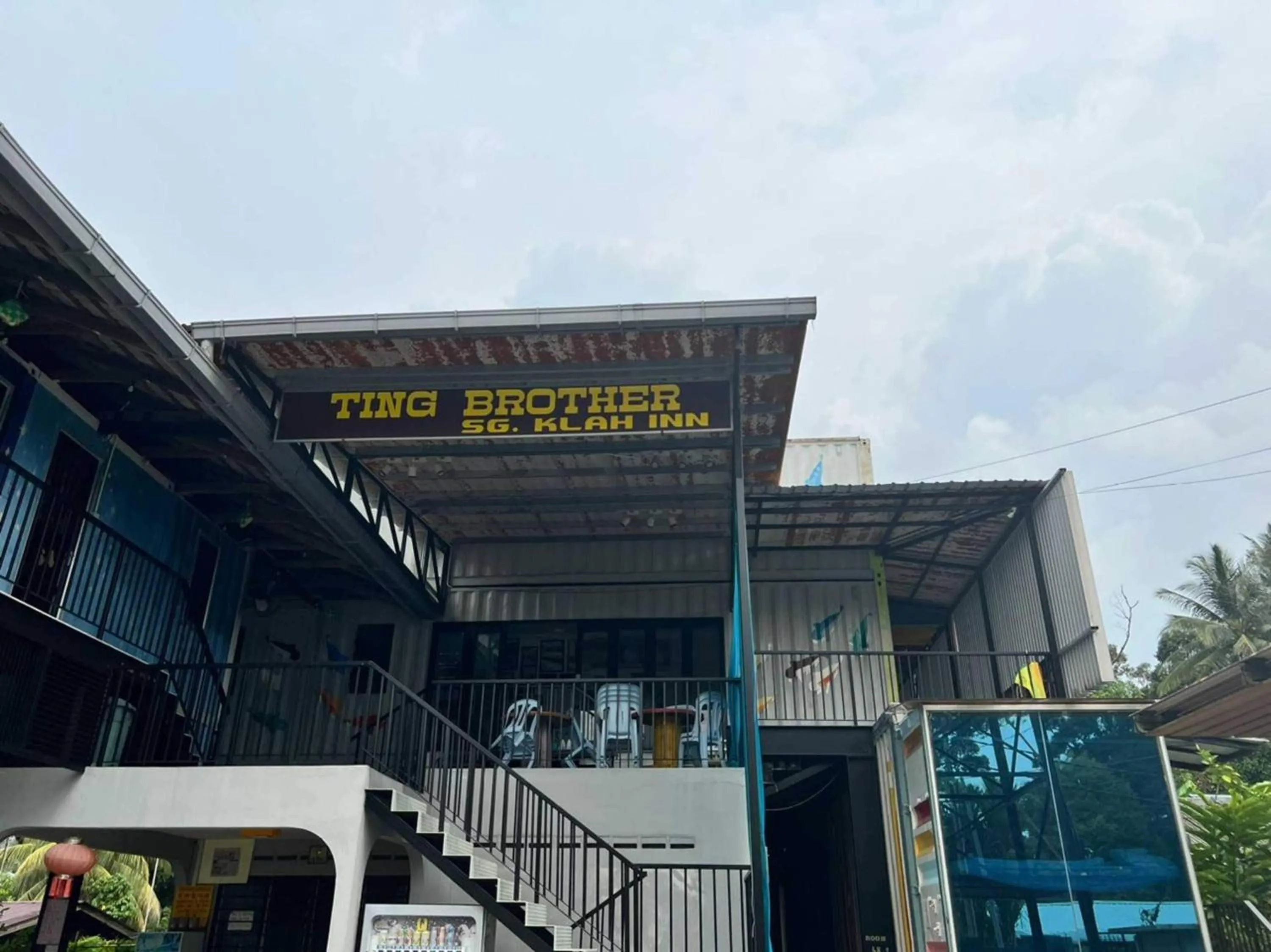 Facade/entrance in Hotel O Ting Brother Sg Klah Inn