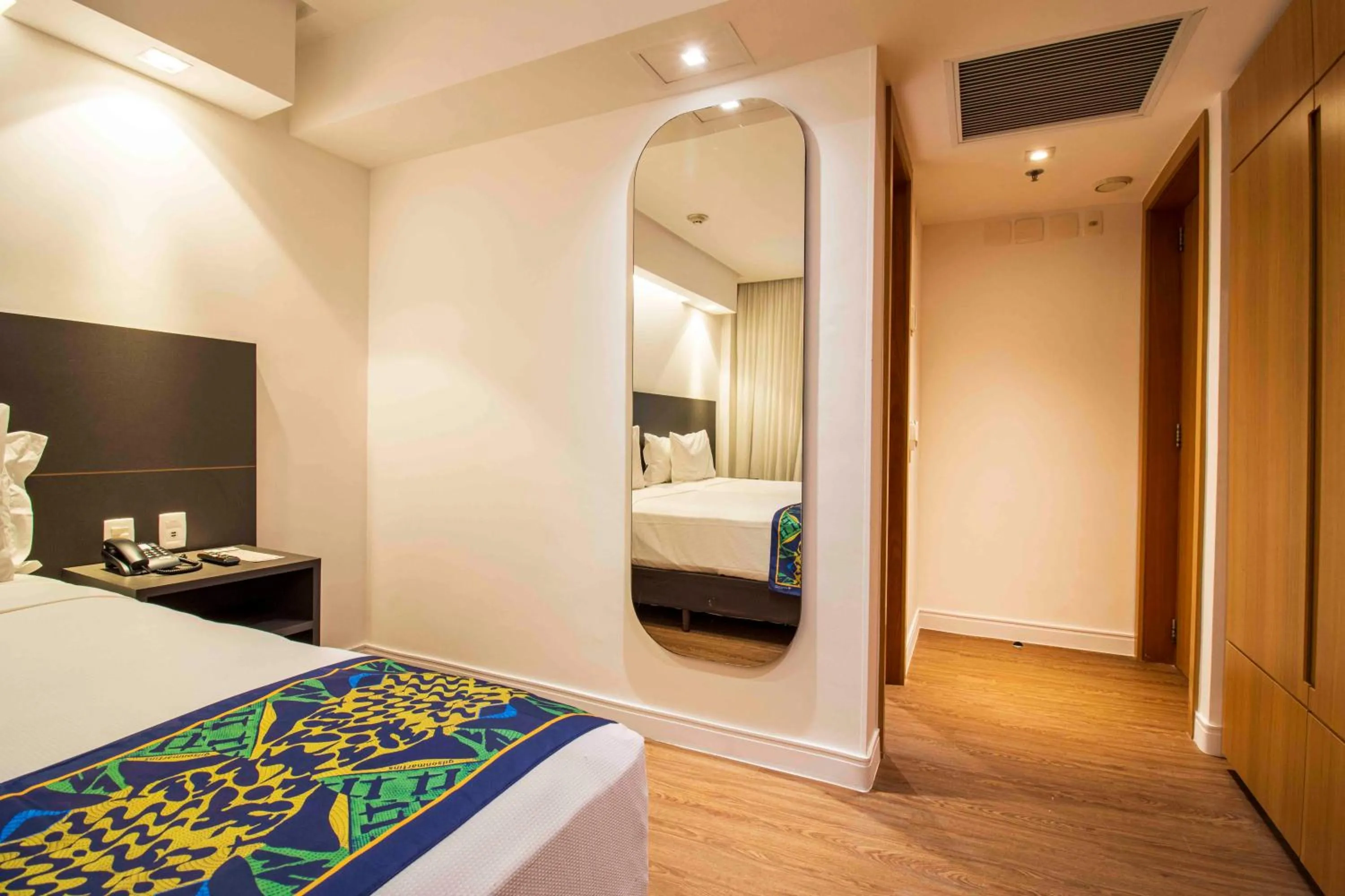 View (from property/room), Bed in Arena Copacabana Hotel