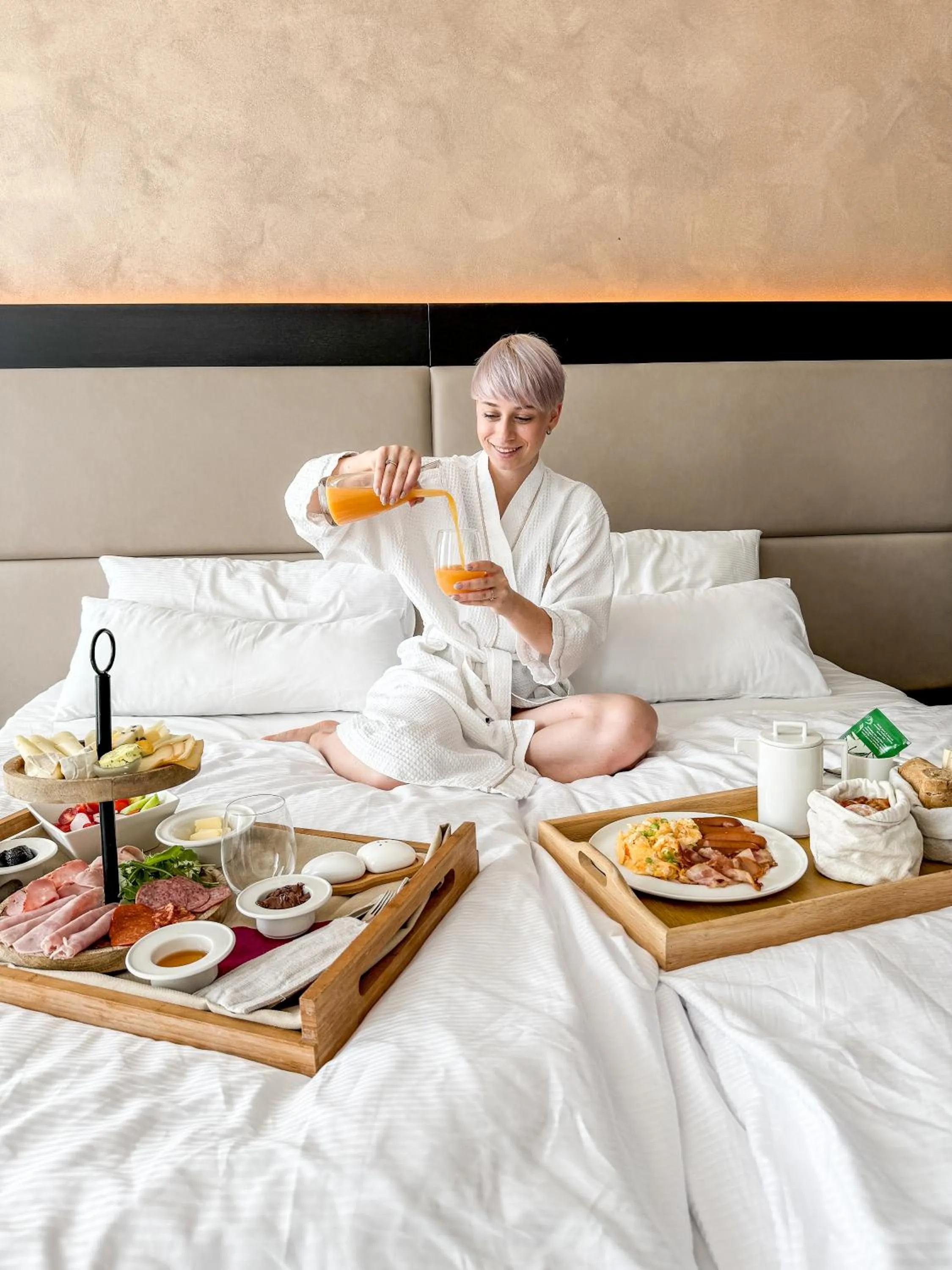 Breakfast, Bed in Theresian Hotel