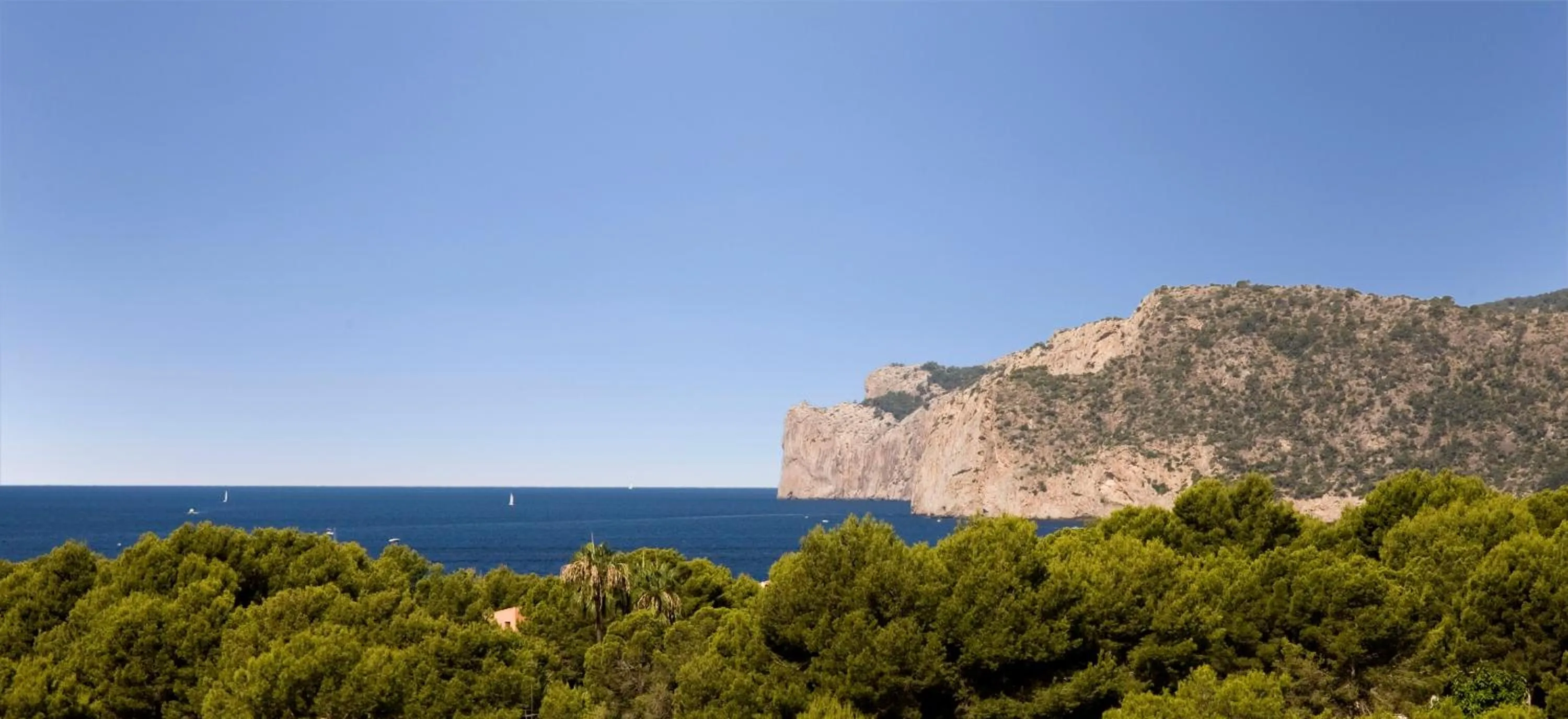 Nearby landmark in Globales Costa de la Calma