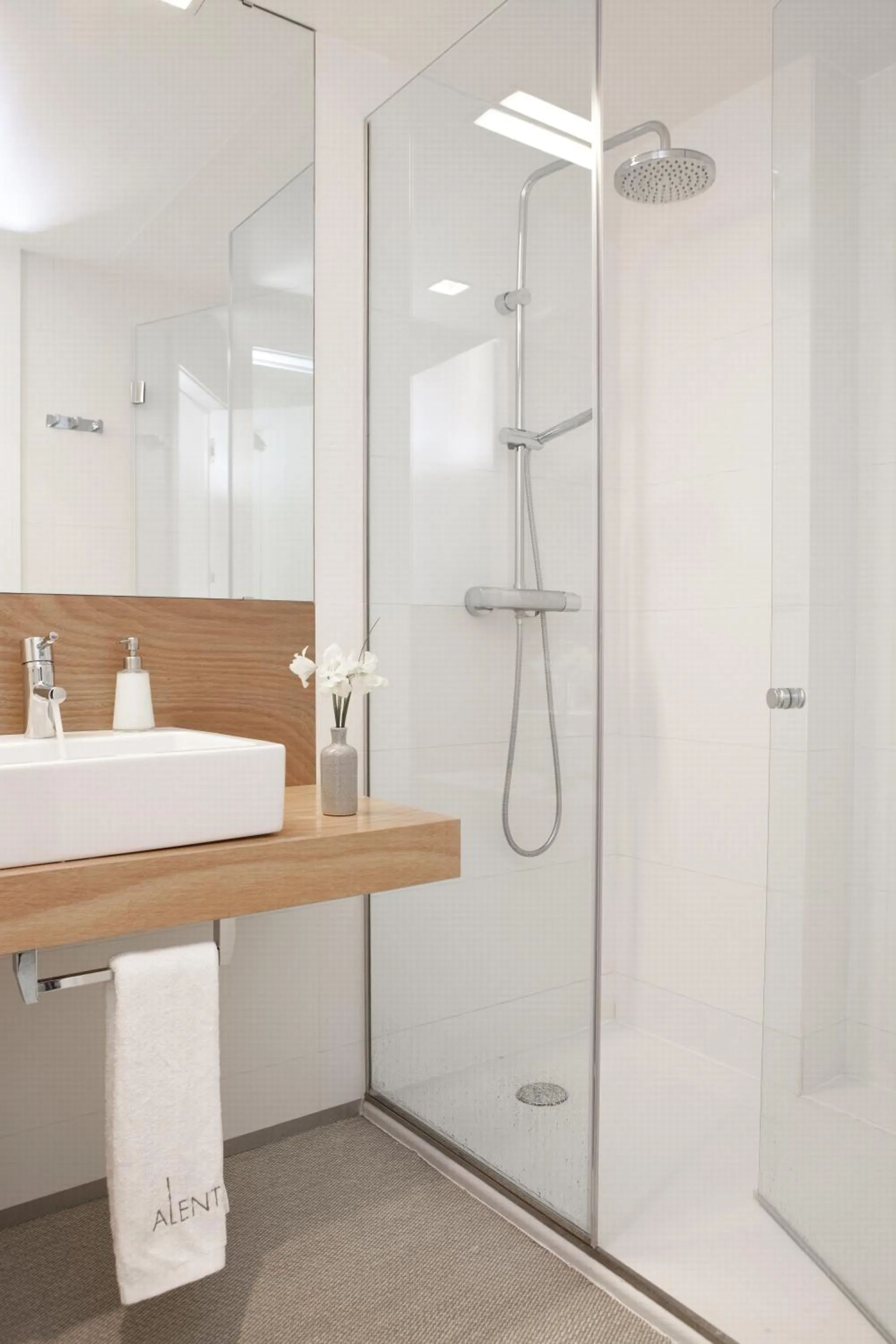 Bathroom in Alenti Sitges Hotel