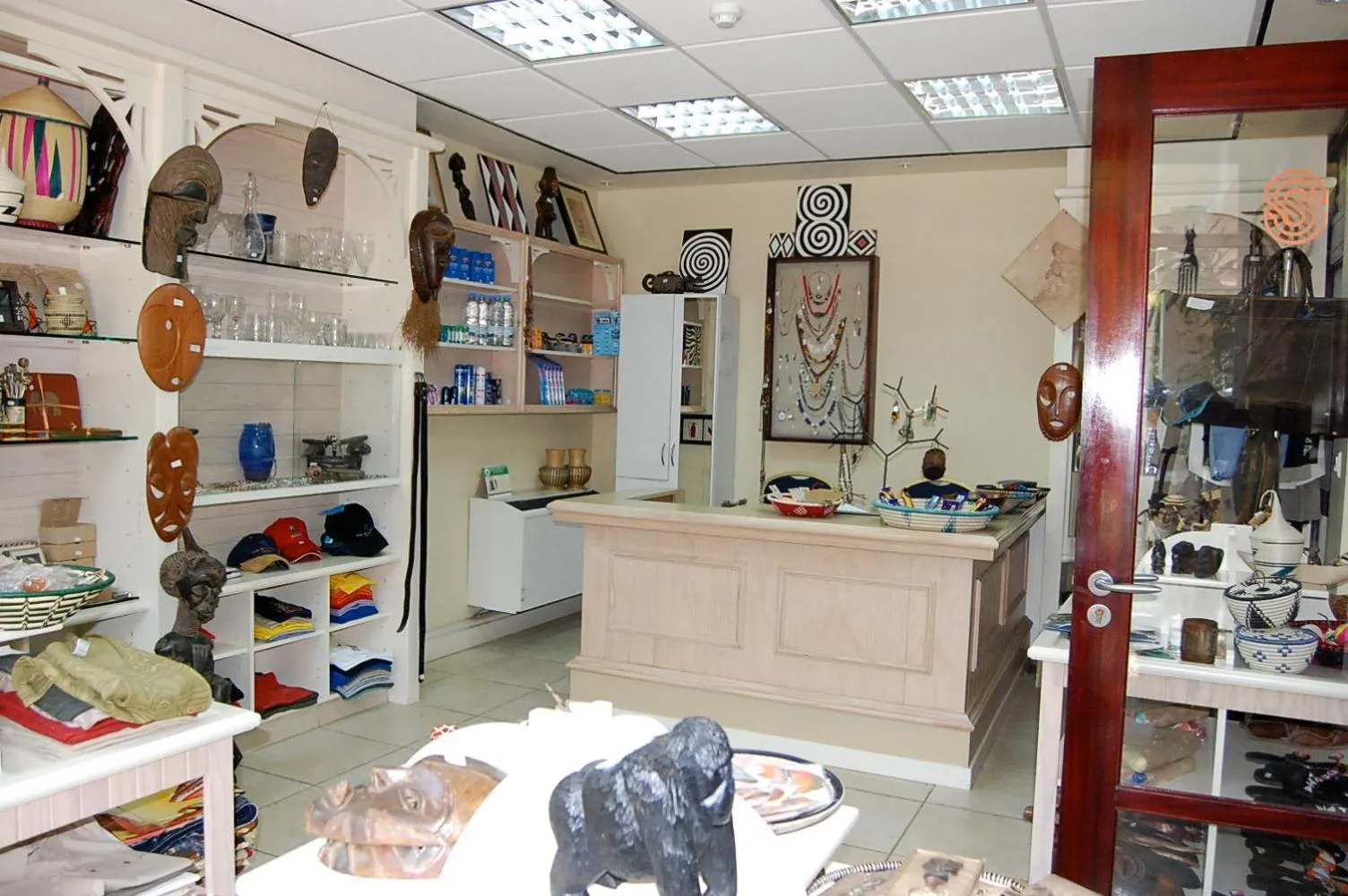 On-site shops in Lake Kivu Serena Hotel