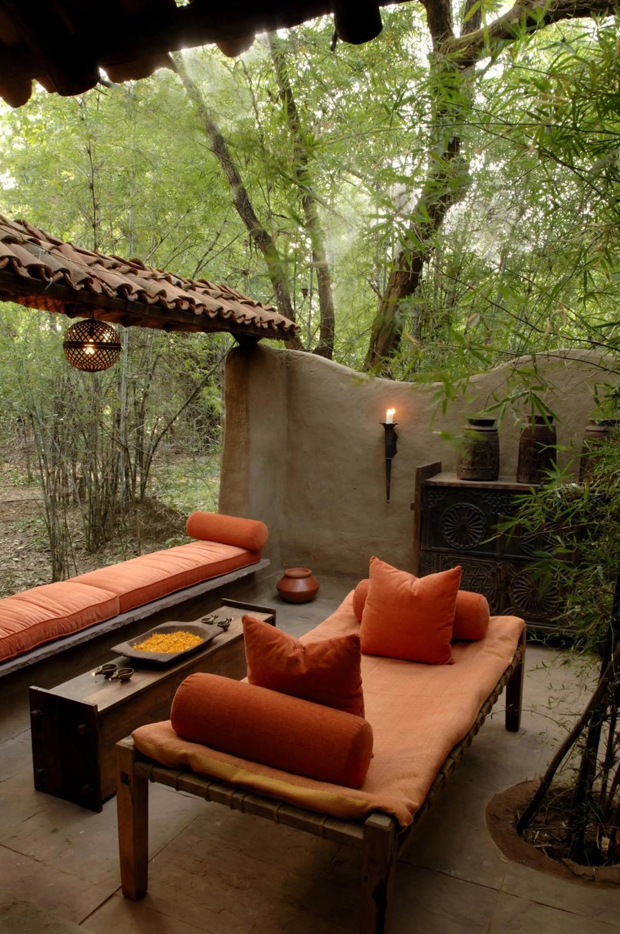 Photo of the whole room in Mahua Kothi Bandhavgarh - A Taj Safari
