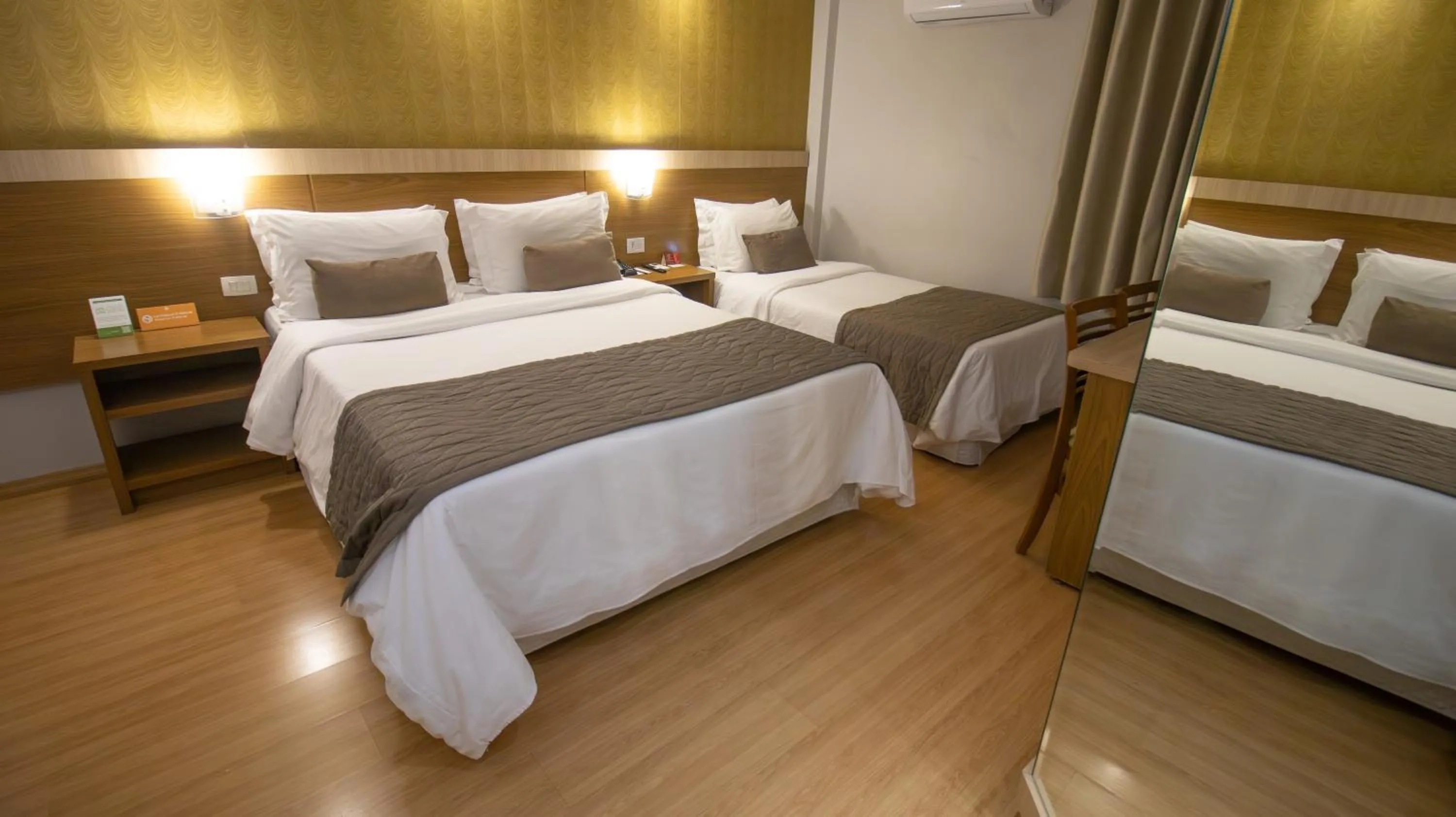 Bedroom, Bed in Hotel Rafain Centro