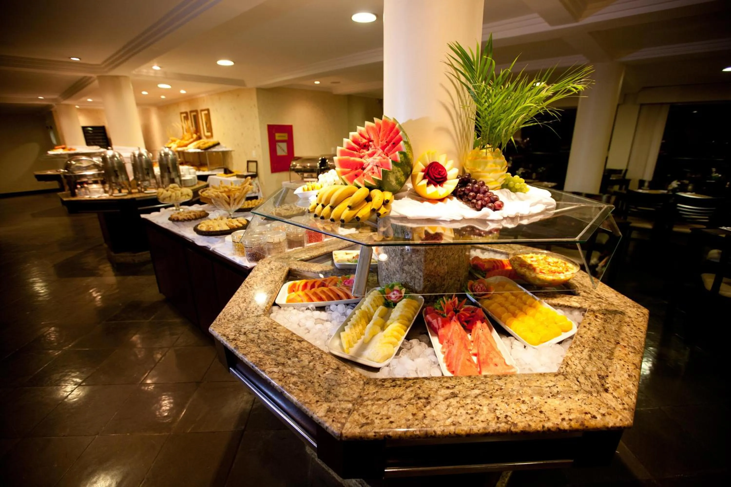Buffet breakfast in Hotel Rafain Centro