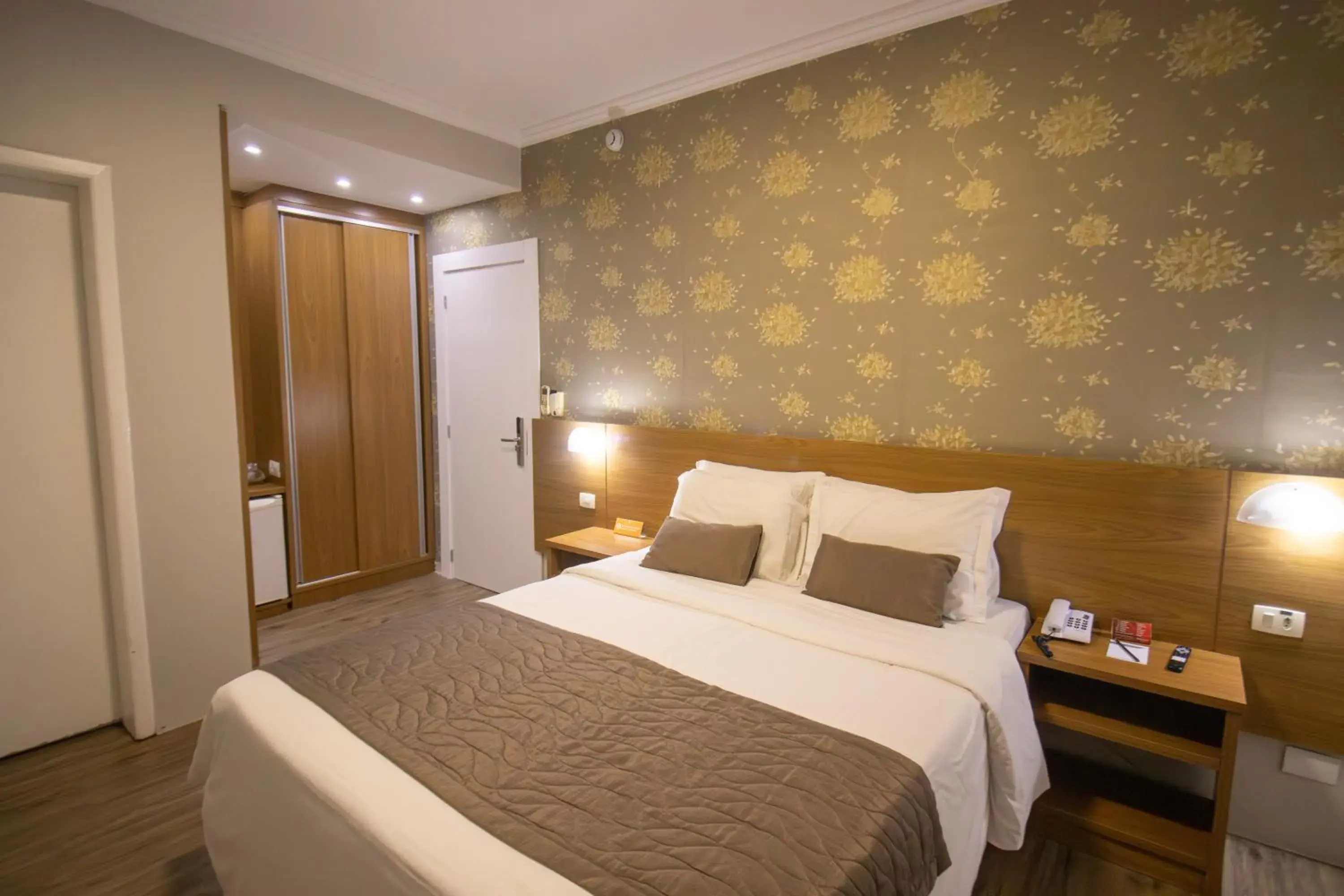 Luxury Double Room in Hotel Rafain Centro Luxury Double Room in Hotel Rafain Centro