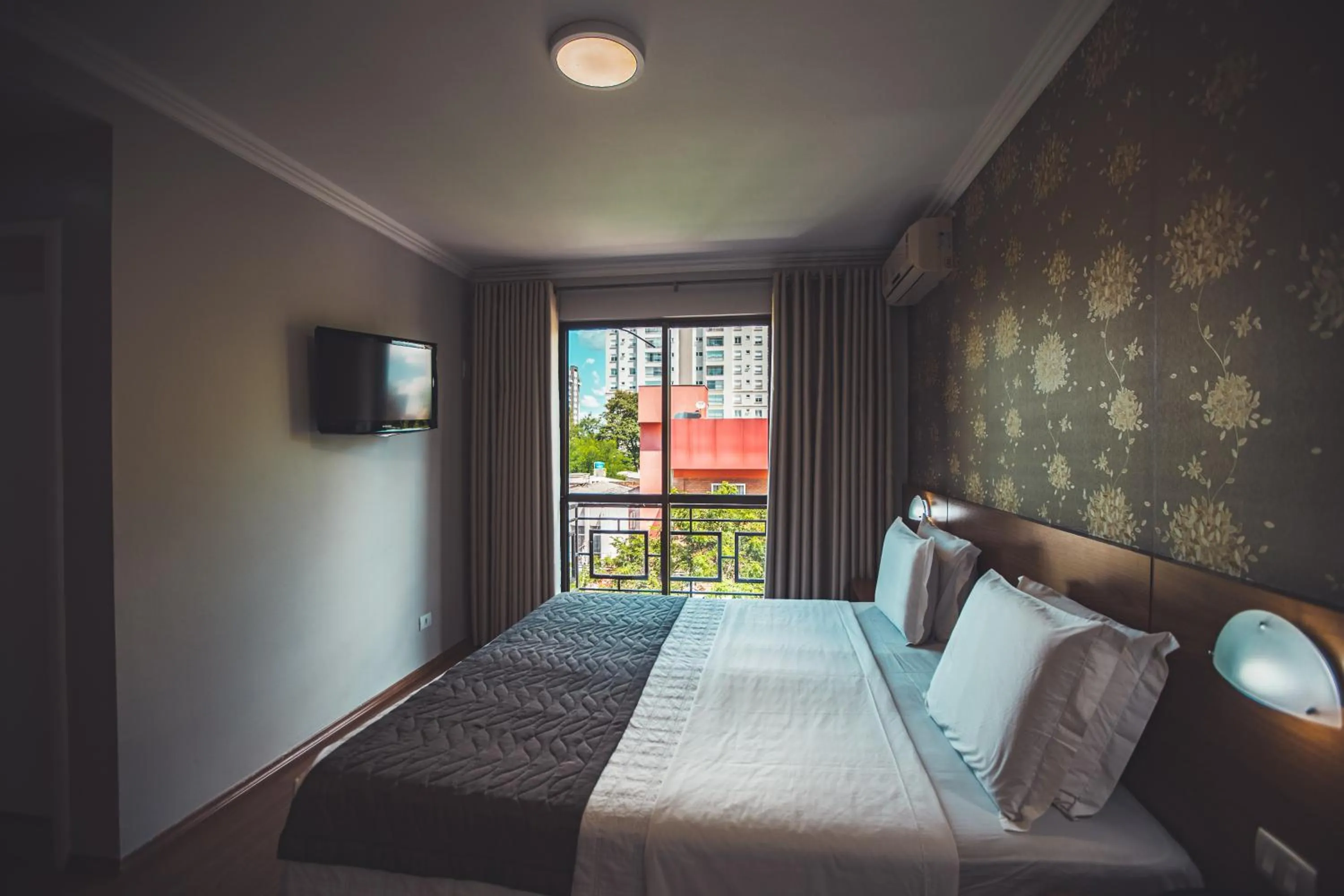 Bed in Hotel Rafain Centro