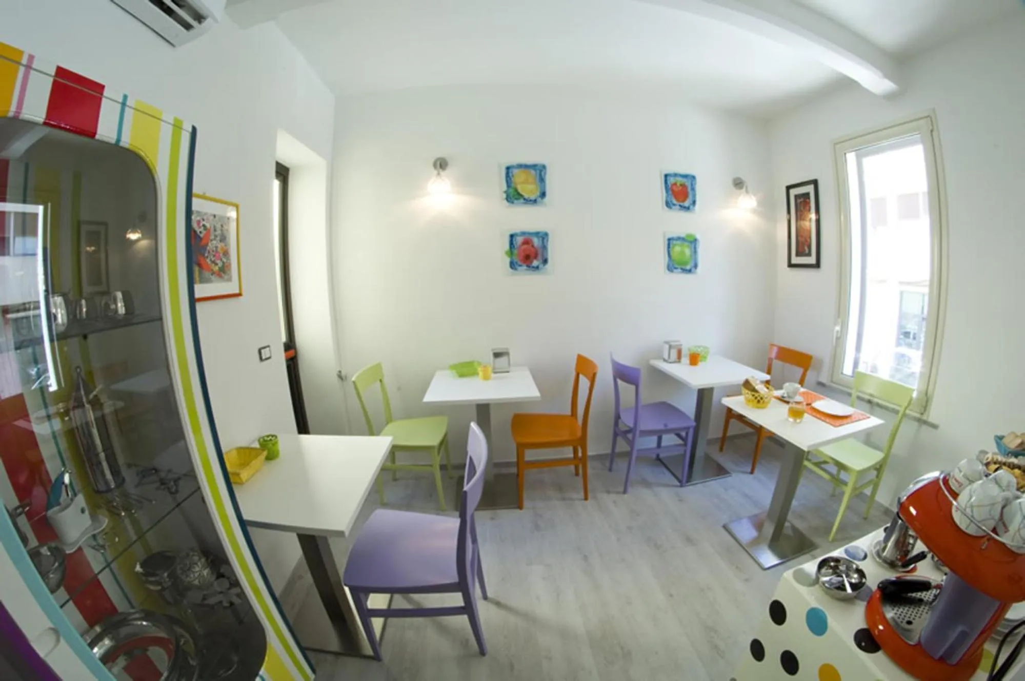 Breakfast, Restaurant/Places to Eat in Sun Moon