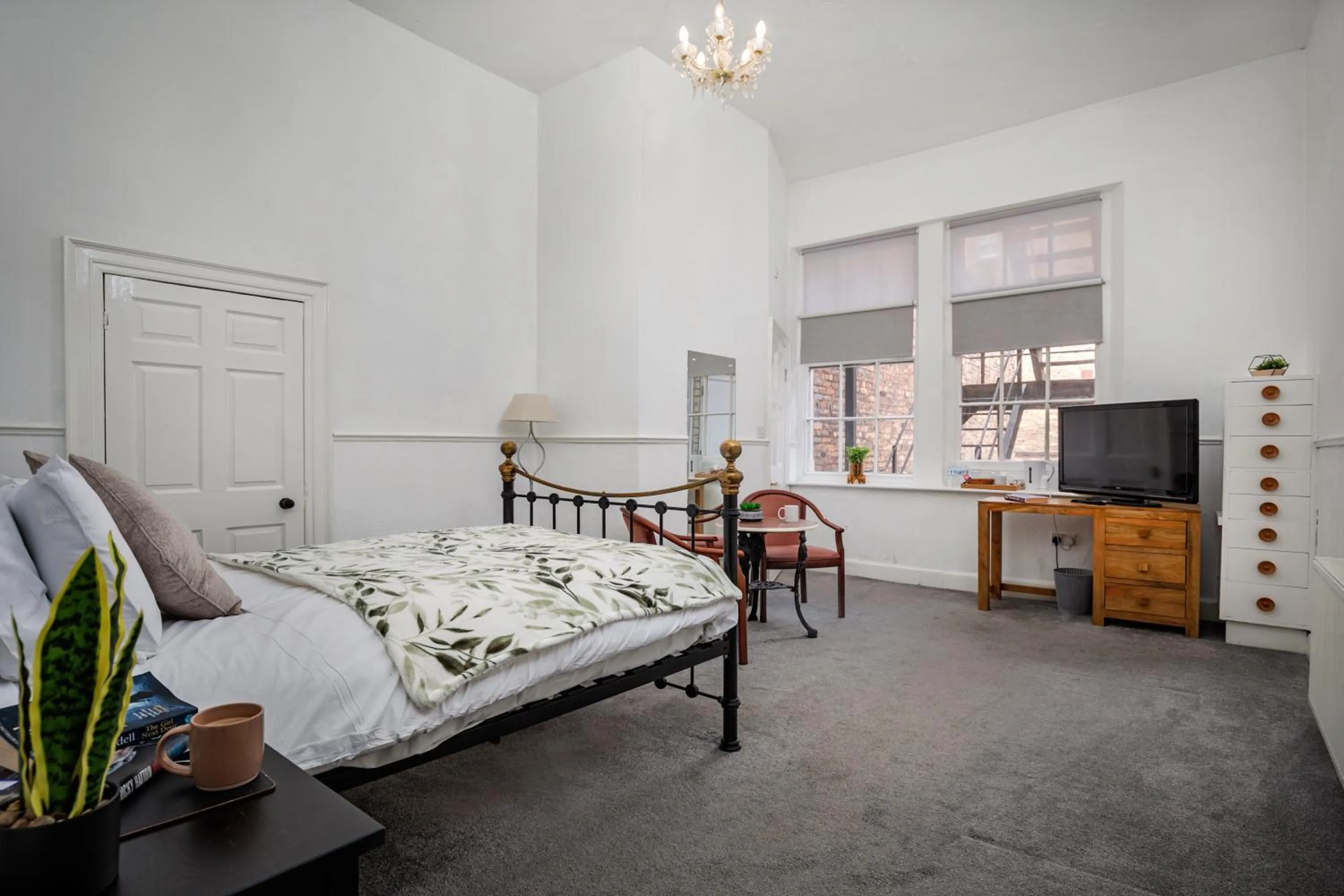 Bedroom, Bed in Serenity Guest House